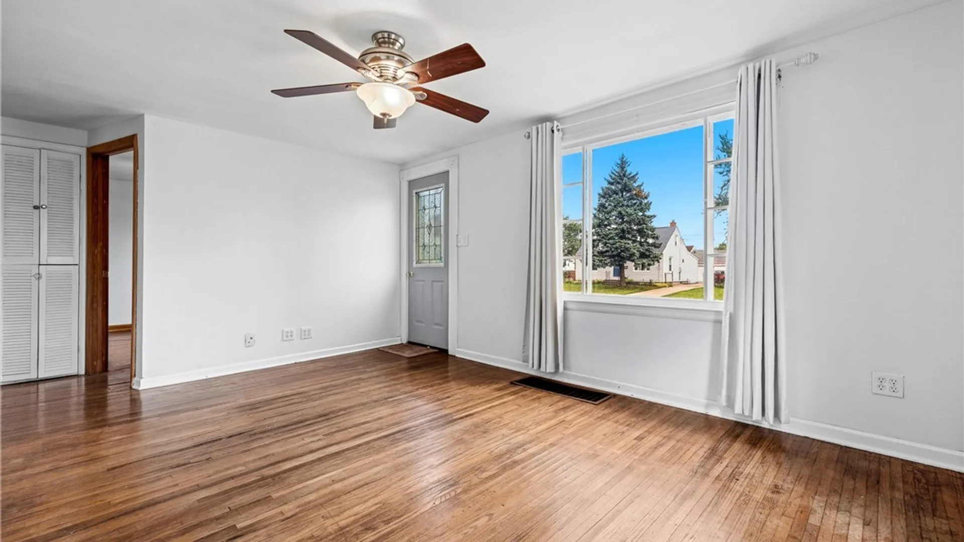 Property at 225 Beale Avenue, Cheektowaga, NY 14225 11