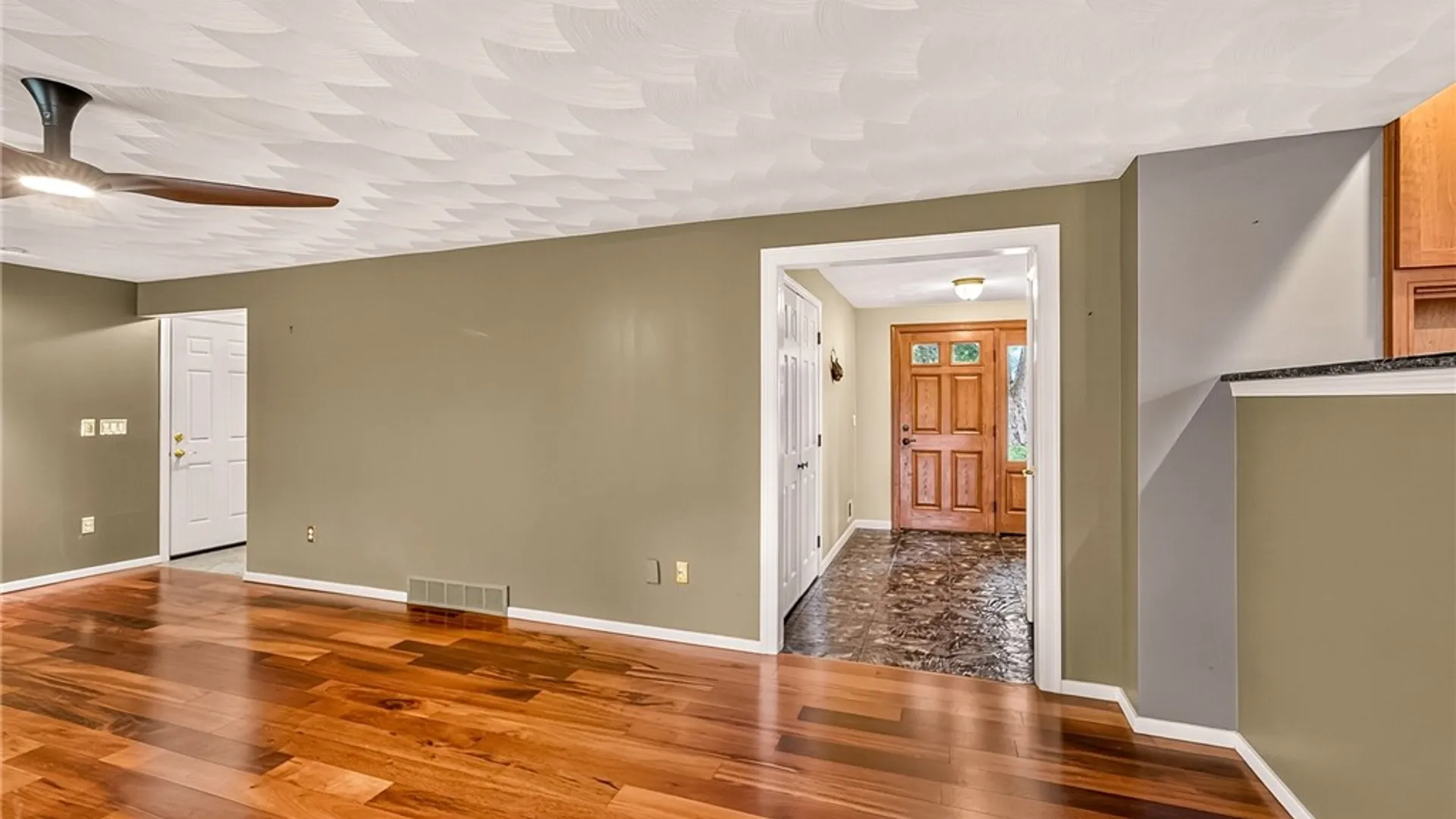 Property at 86 Sunset Trail, Perinton, NY 14450 18