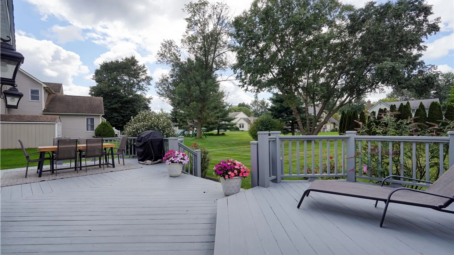Property at 77 Wakecliffe Dr, Greece, NY 14616 42