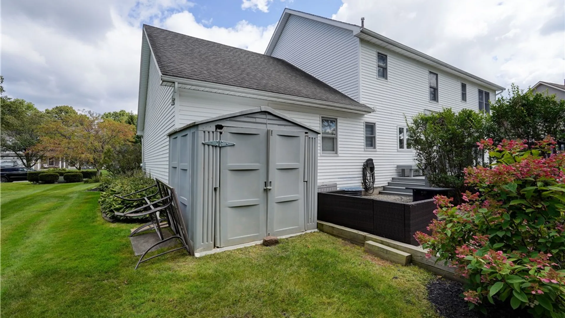 Property at 77 Wakecliffe Dr, Greece, NY 14616 49