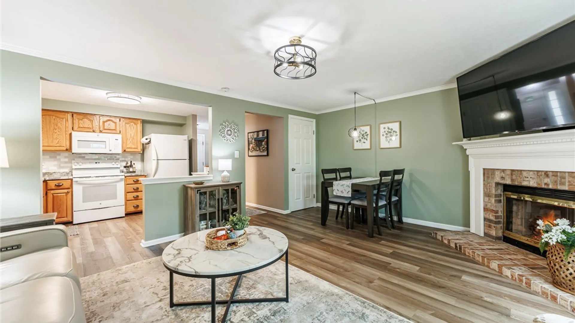 Property at 153 Courtshire Lane, Penfield, NY 14526 8