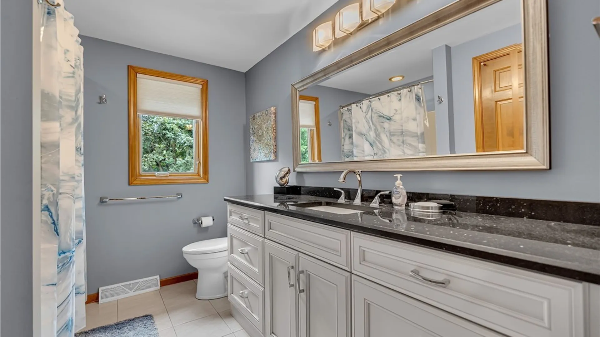 Property at 11 Homewood Court, Amherst, NY 14221 37