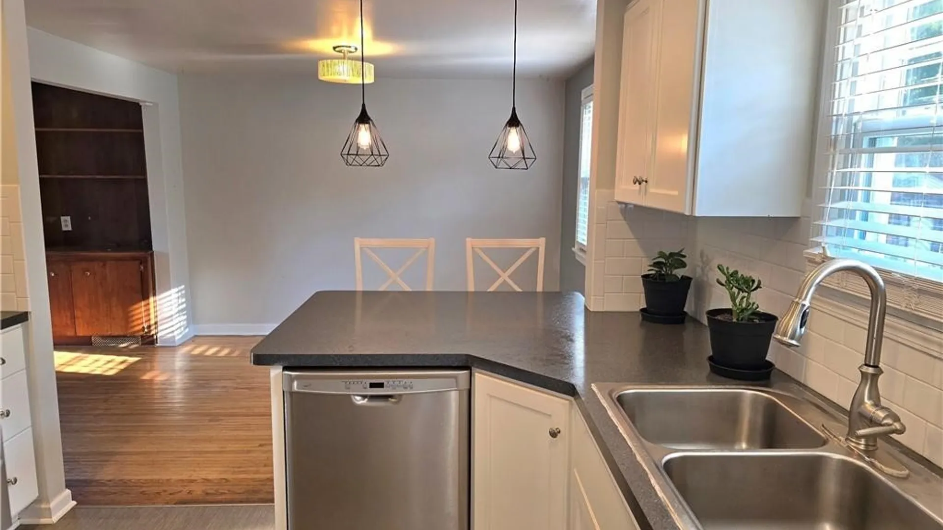 Property at 233 Rosedale Blvd, Amherst, NY 14226 5