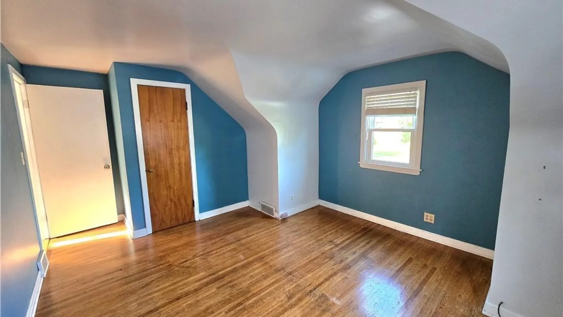 Property at 233 Rosedale Blvd, Amherst, NY 14226 23