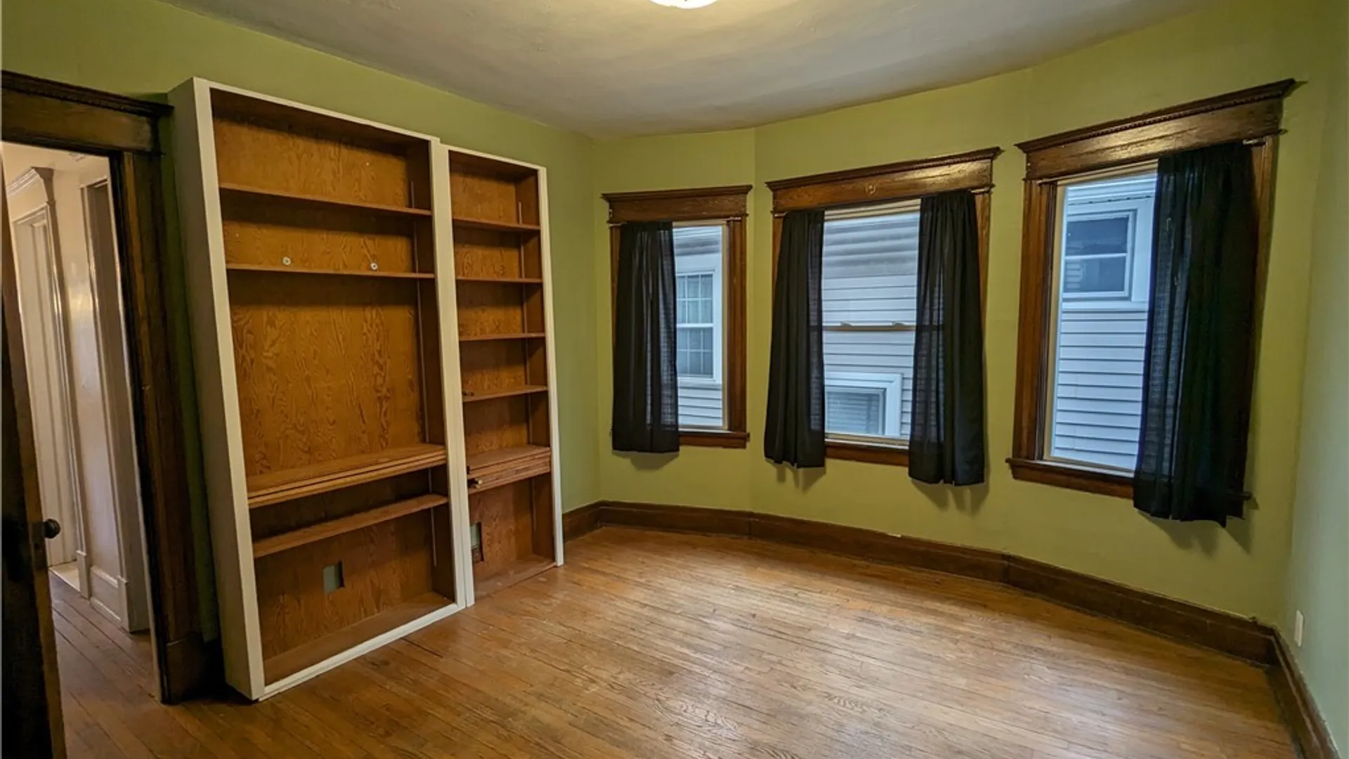 Property at 37 Manchester Place, Buffalo, NY 14213 12