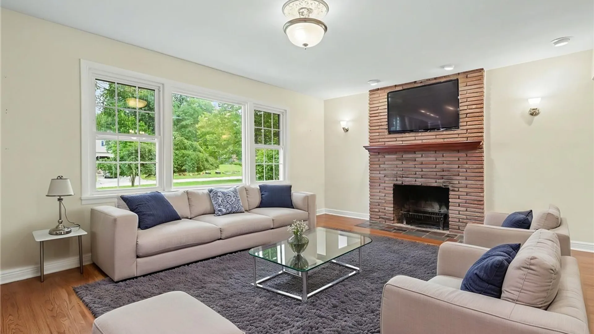 Property at 115 Dunrovin Ln, Brighton, NY 14618 8
