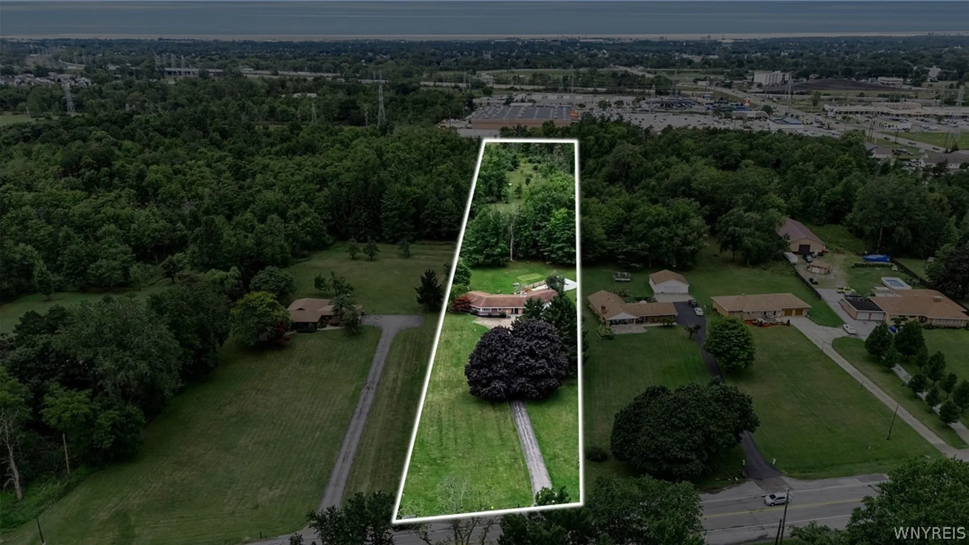 Property at 785 Orchard Park Road, West Seneca, NY 14224 3