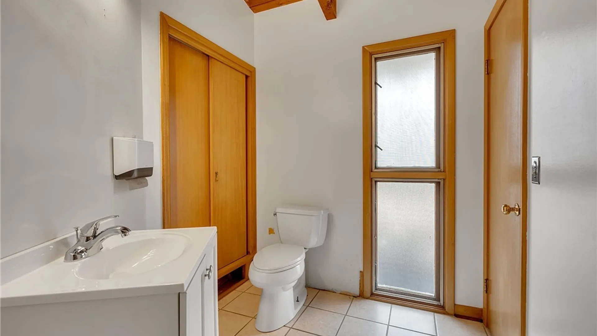 Property at 785 Orchard Park Road, West Seneca, NY 14224 32