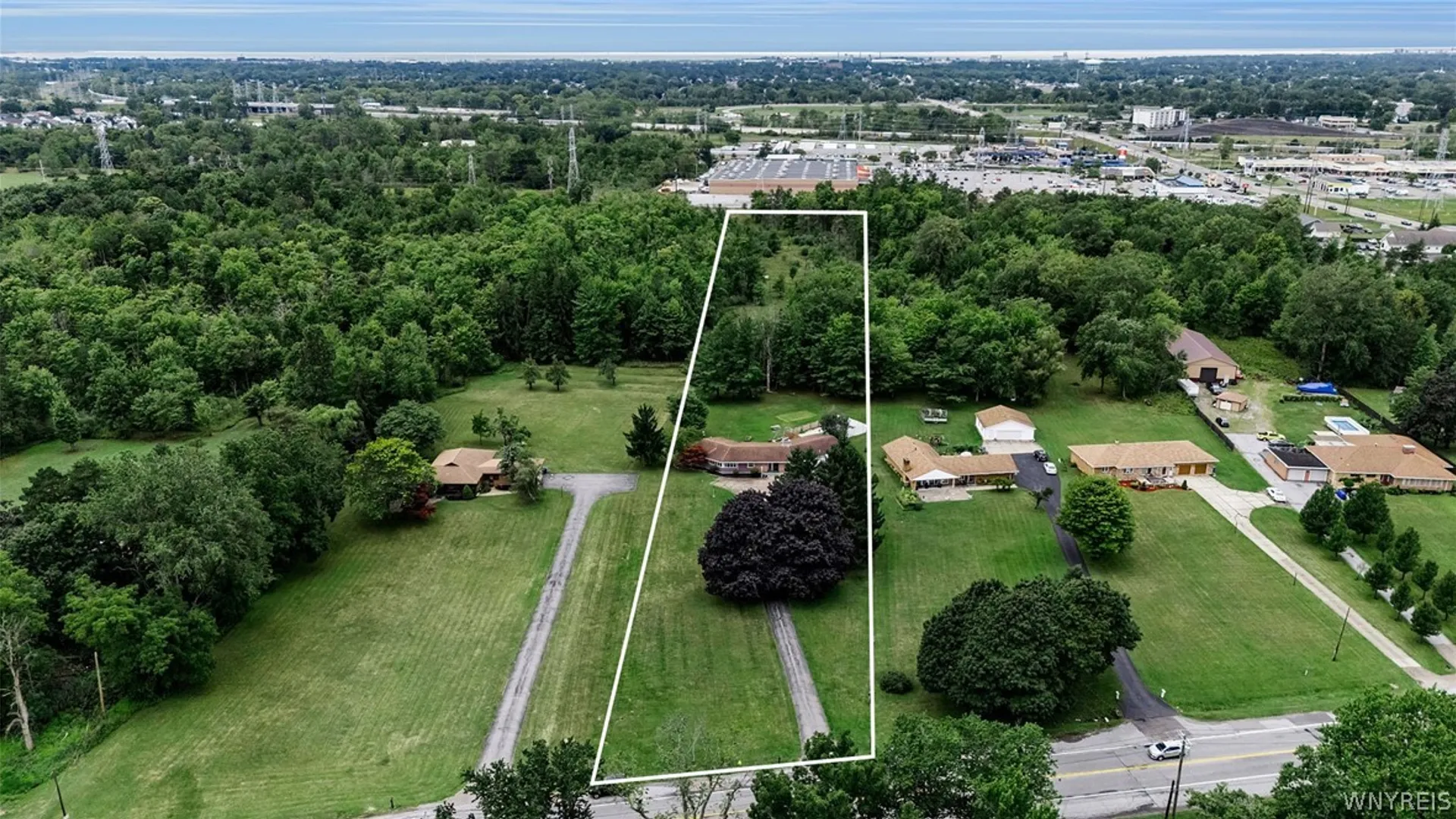 Property at 785 Orchard Park Road, West Seneca, NY 14224 5