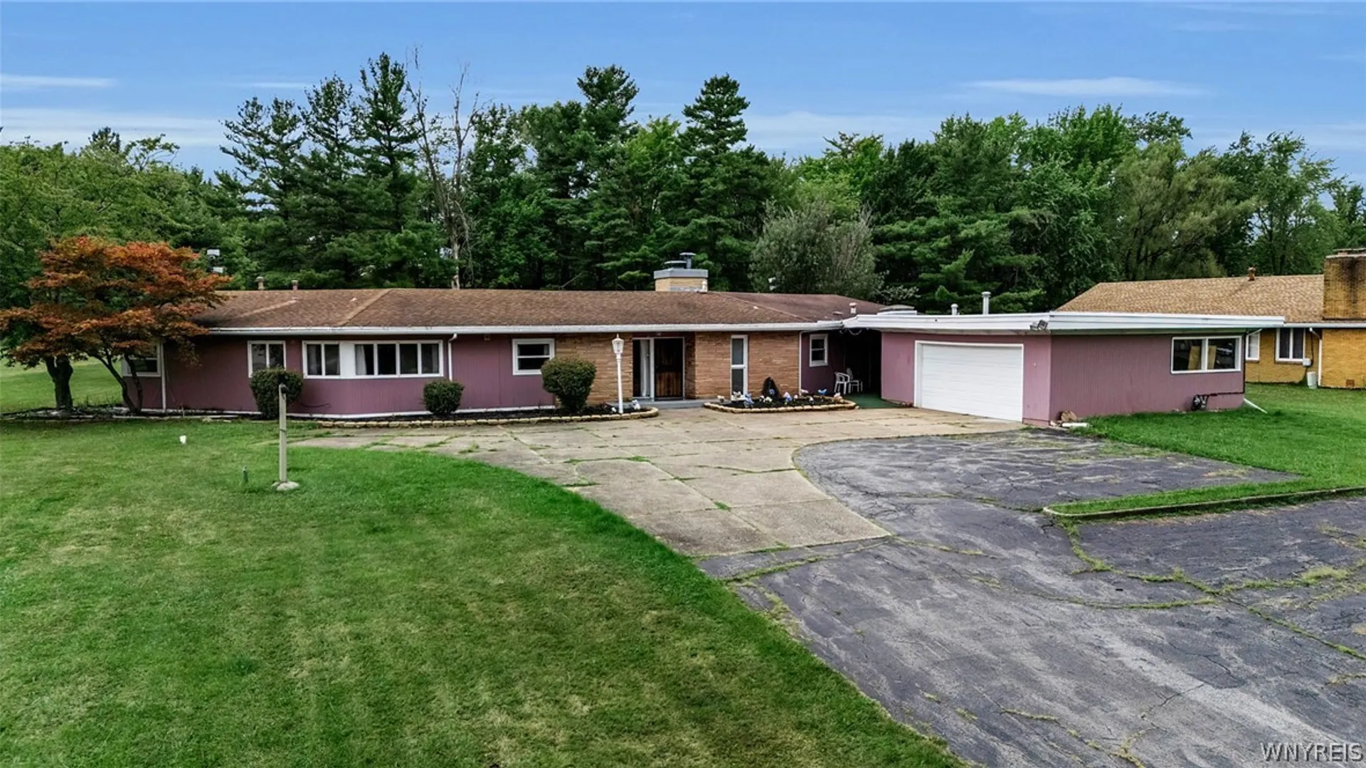 Property at 785 Orchard Park Road, West Seneca, NY 14224 6