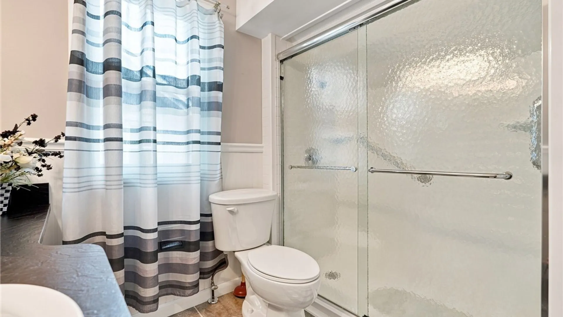 Property at 37 Strathmore Avenue, Buffalo, NY 14220 30