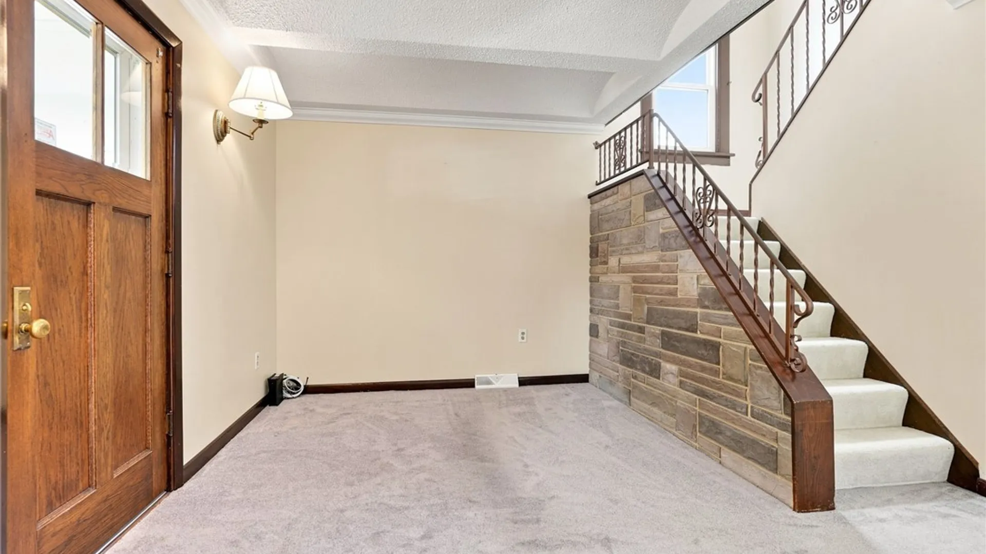 Property at 37 Strathmore Avenue, Buffalo, NY 14220 11