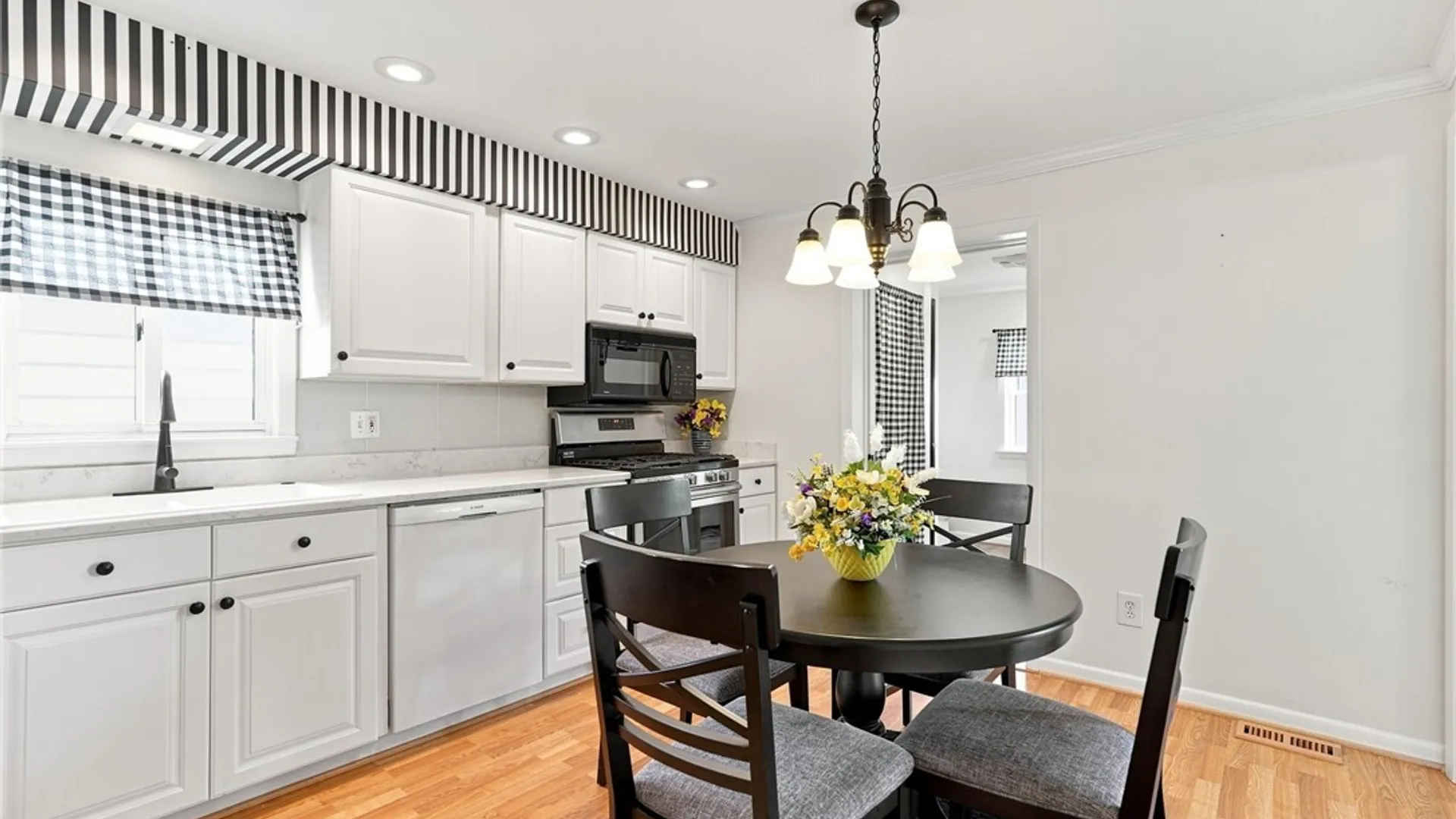 Property at 37 Strathmore Avenue, Buffalo, NY 14220 18
