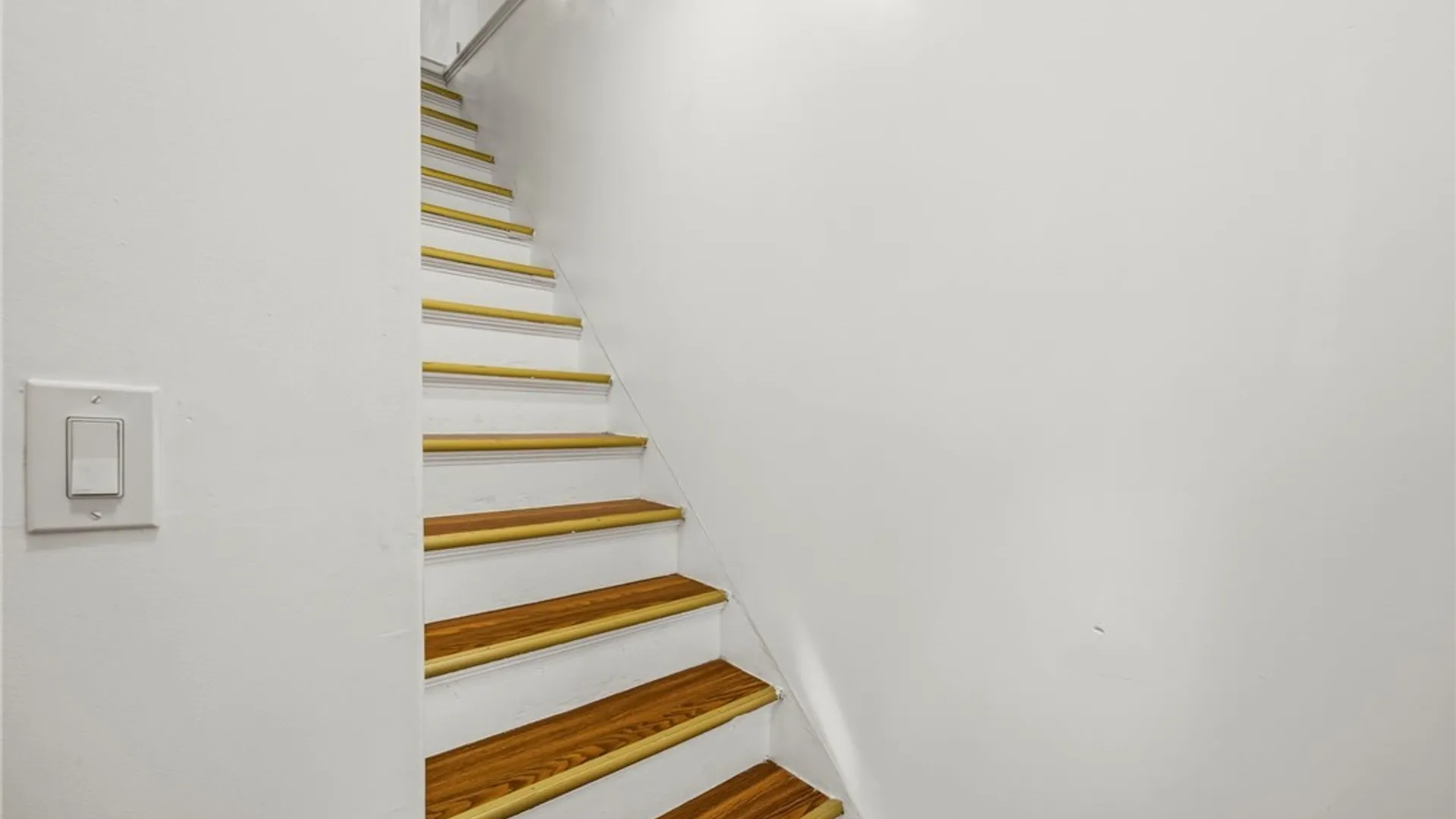 Property at 324 Carlton Street, Buffalo, NY 14204 24