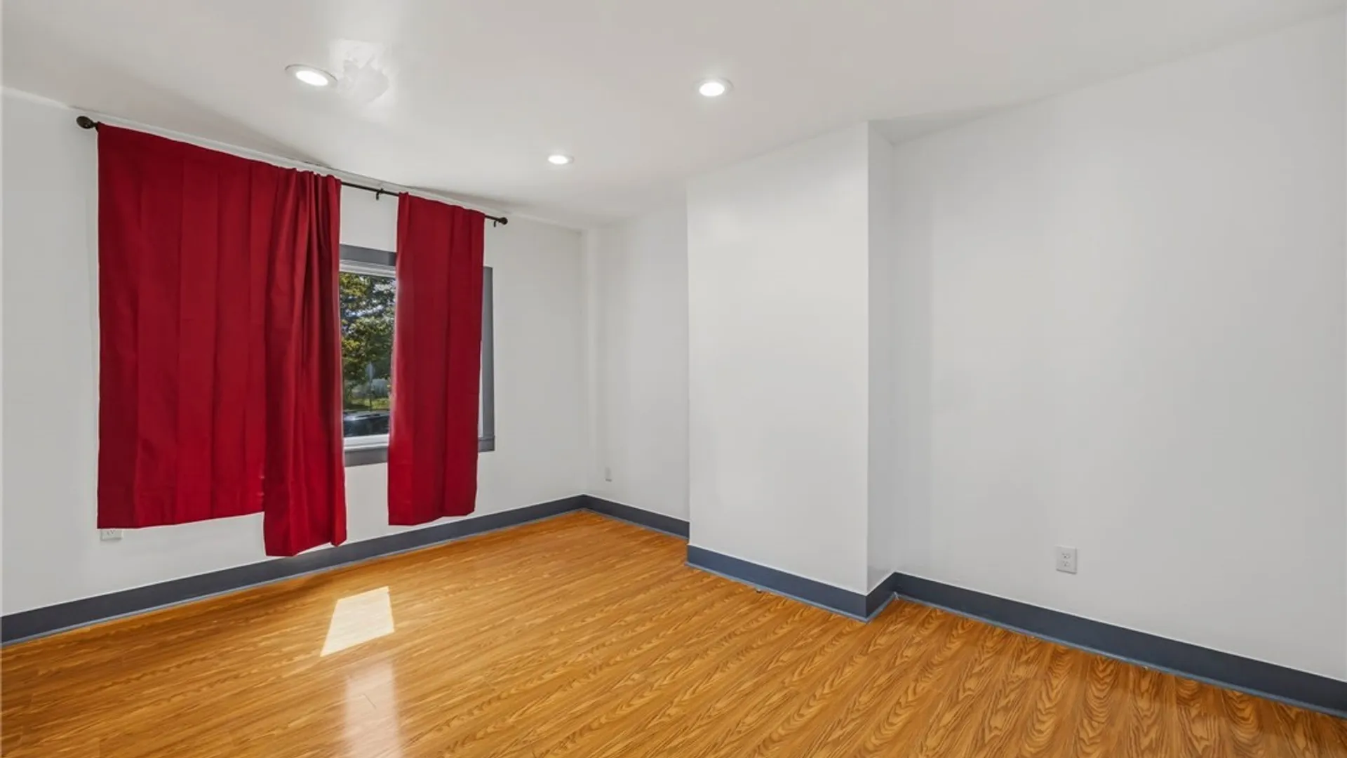 Property at 324 Carlton Street, Buffalo, NY 14204 28