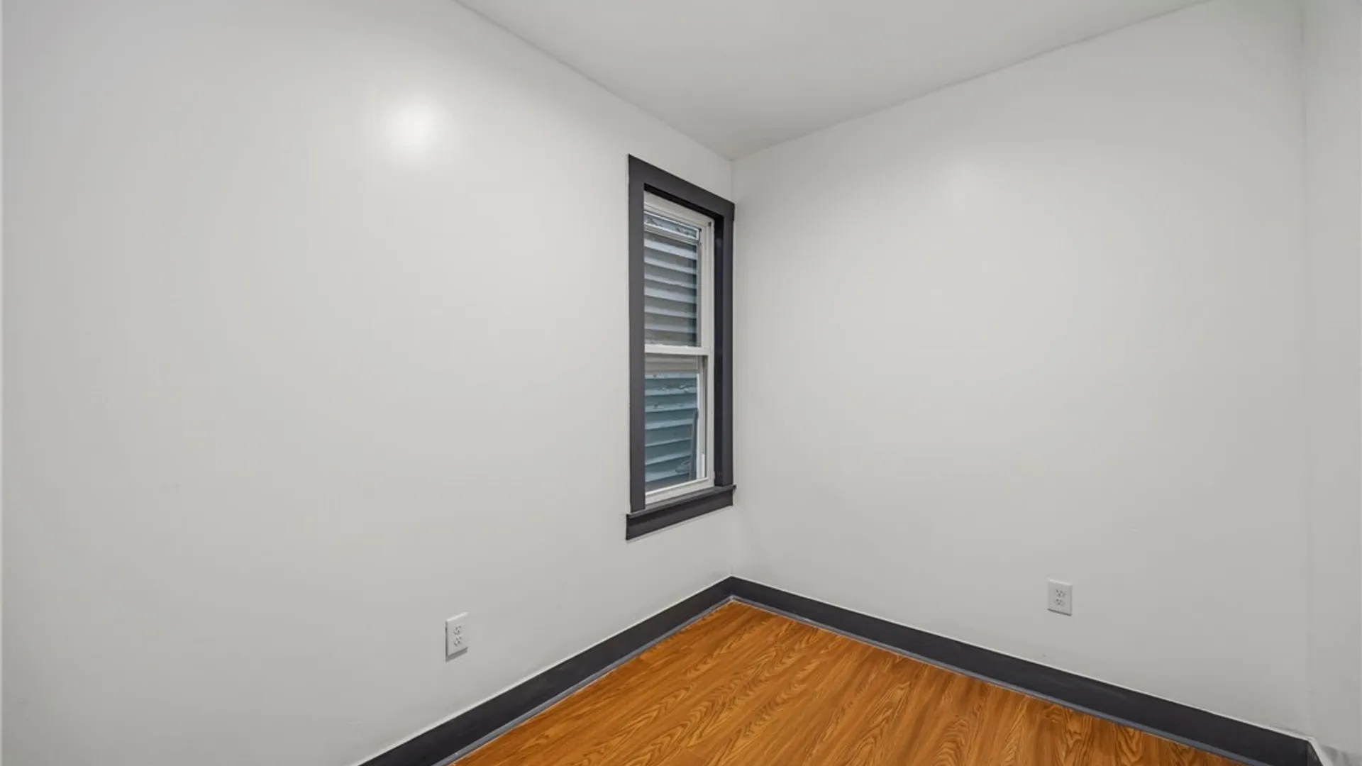 Property at 324 Carlton Street, Buffalo, NY 14204 33
