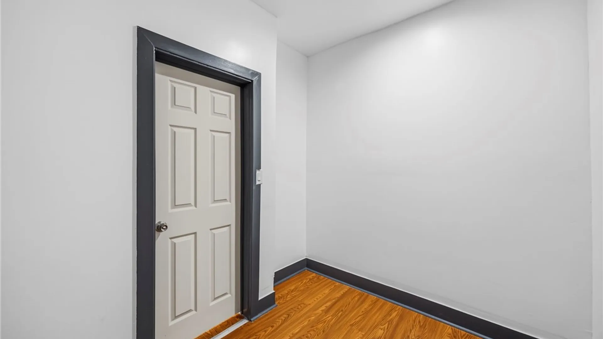Property at 324 Carlton Street, Buffalo, NY 14204 36