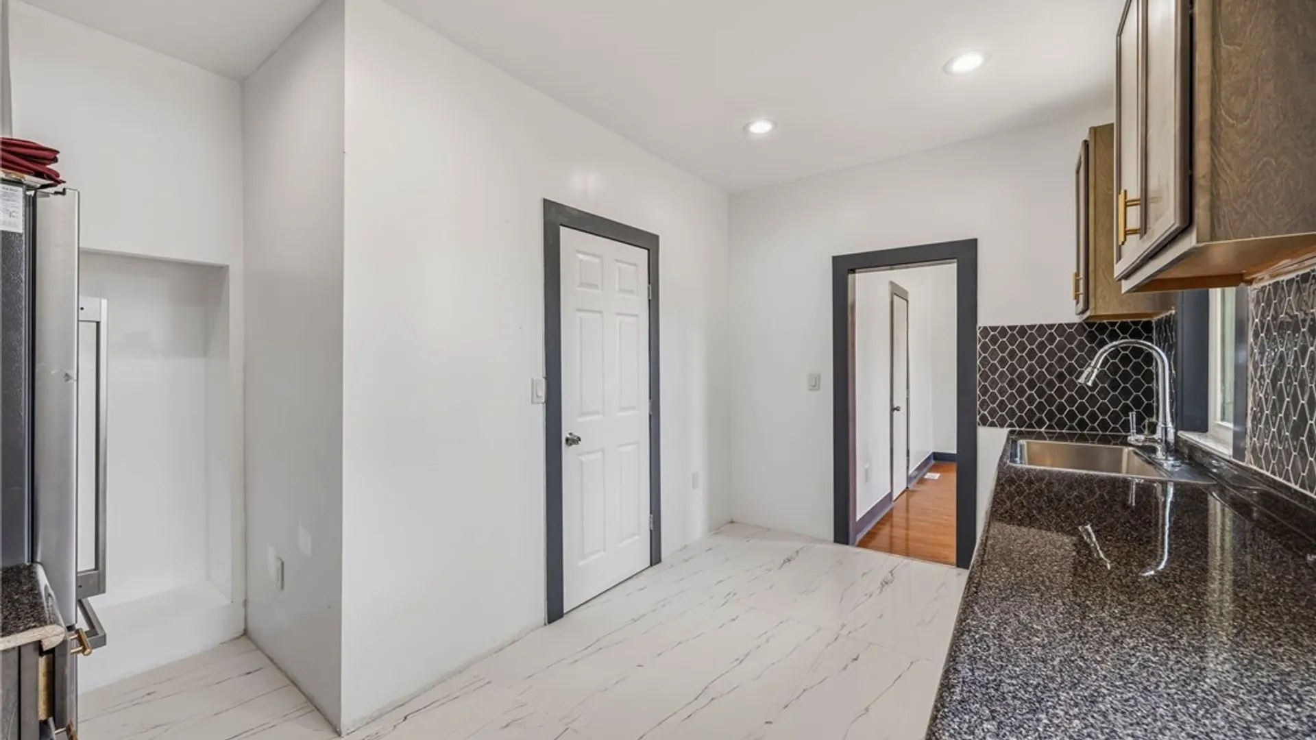 Property at 324 Carlton Street, Buffalo, NY 14204 41