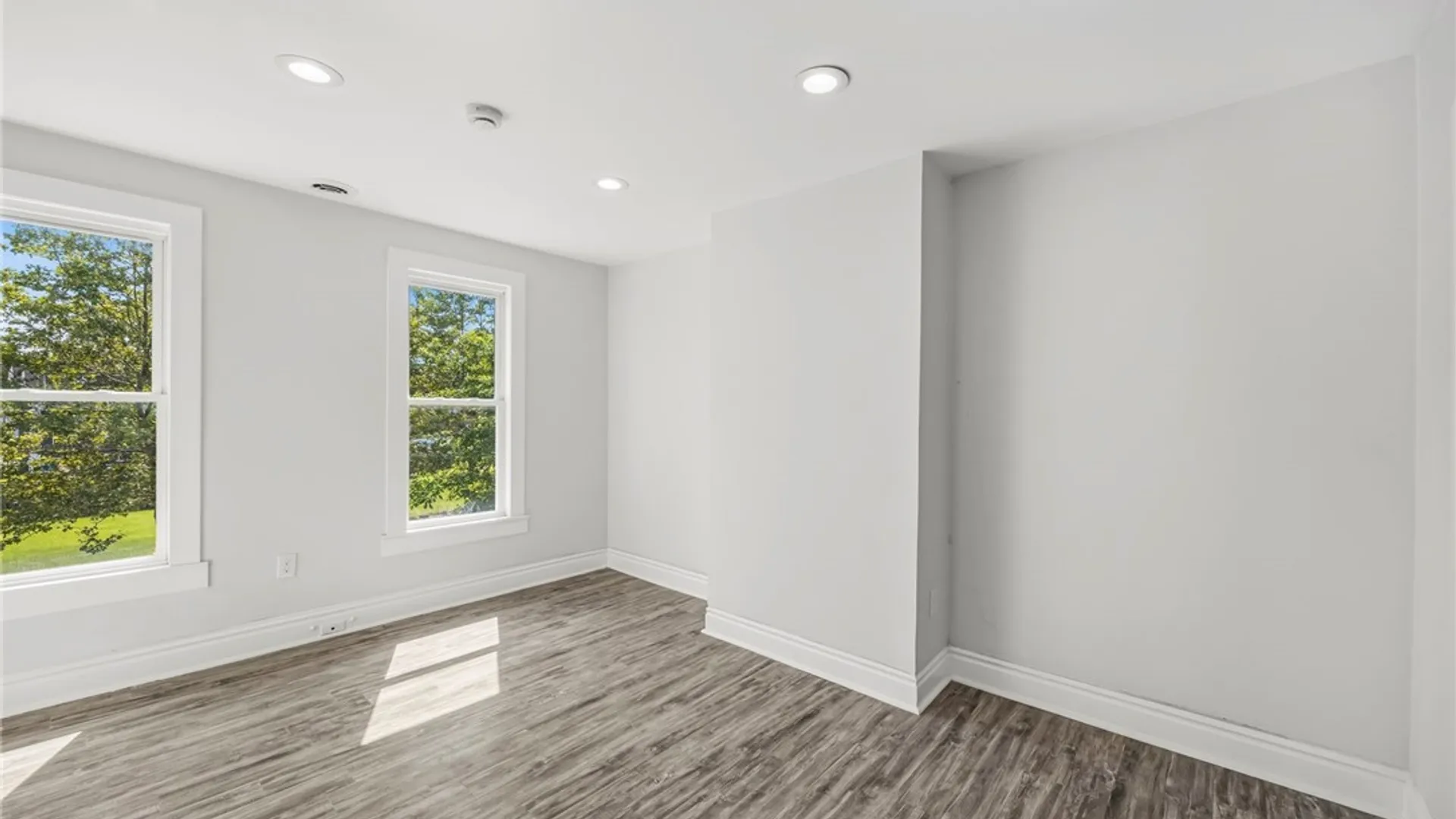 Property at 324 Carlton Street, Buffalo, NY 14204 5