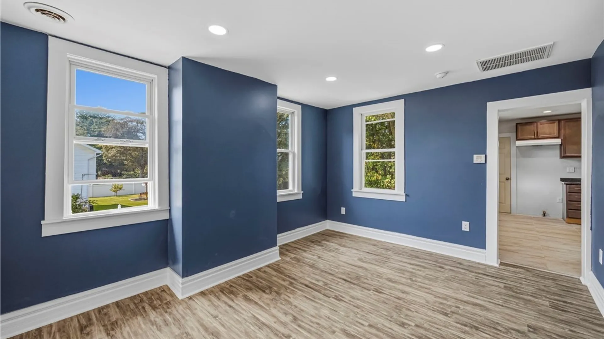 Property at 324 Carlton Street, Buffalo, NY 14204 12