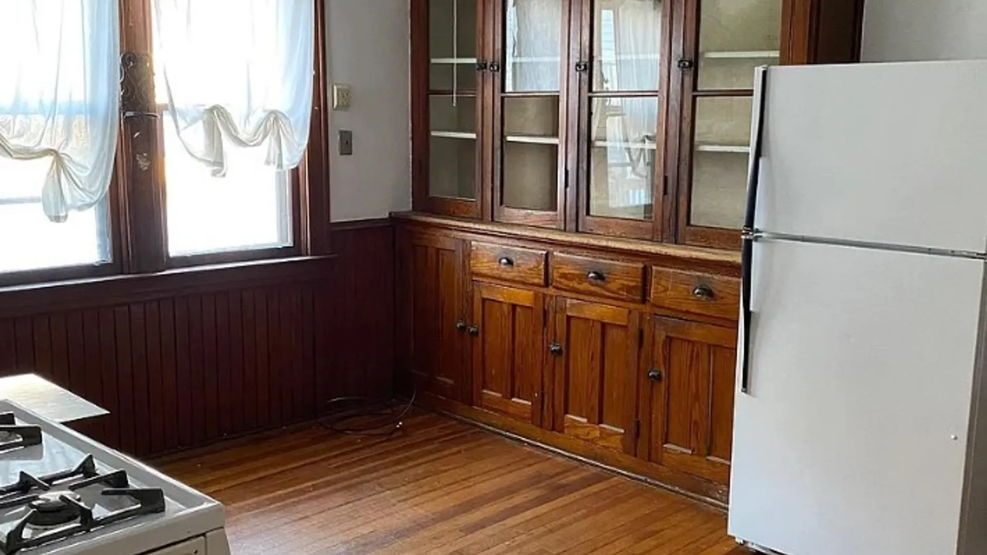 Property at 455 Crescent Avenue, Buffalo, NY 14214 15
