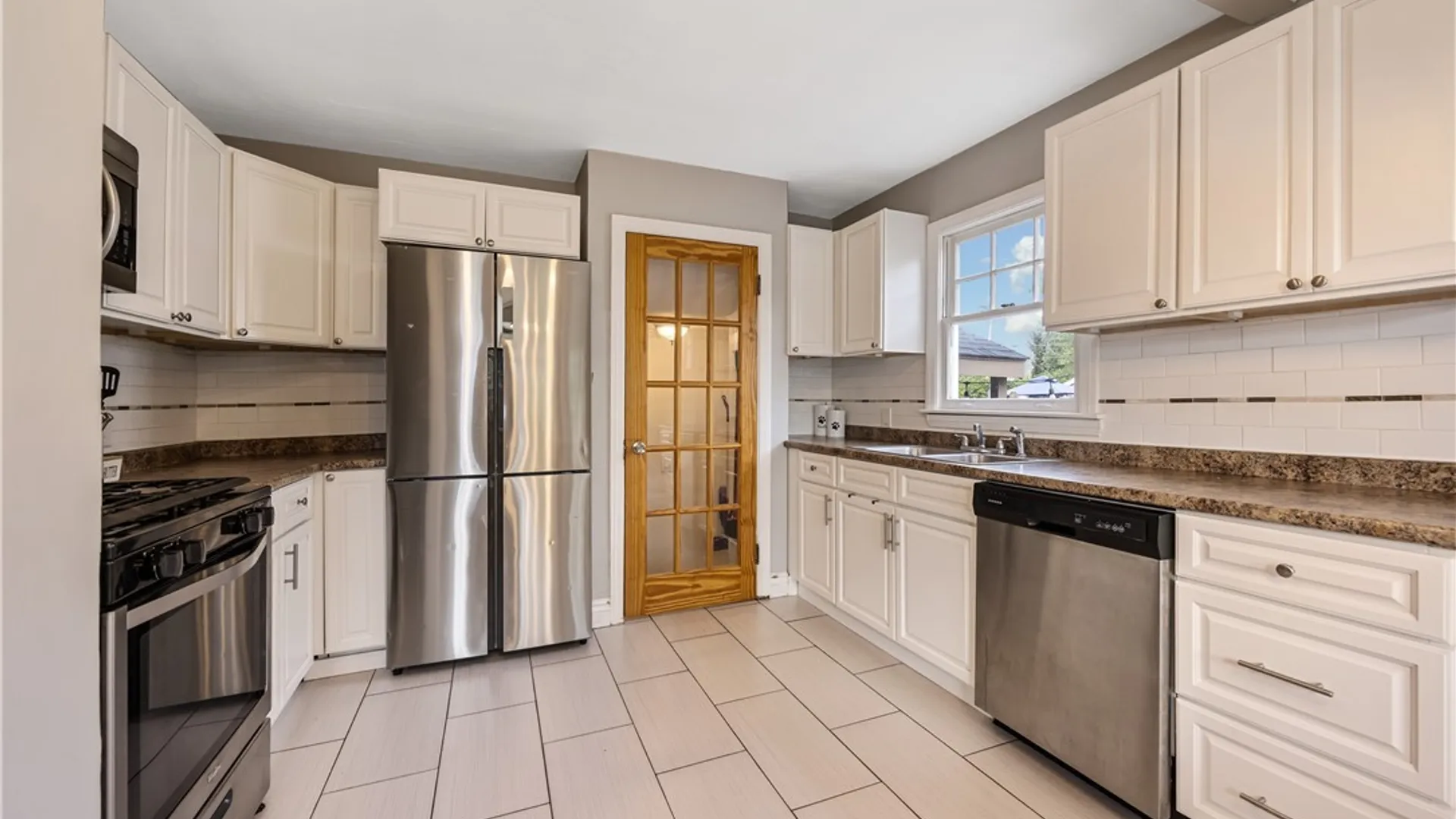 Property at 1249 Tulip Street, Clay, NY 13090 15