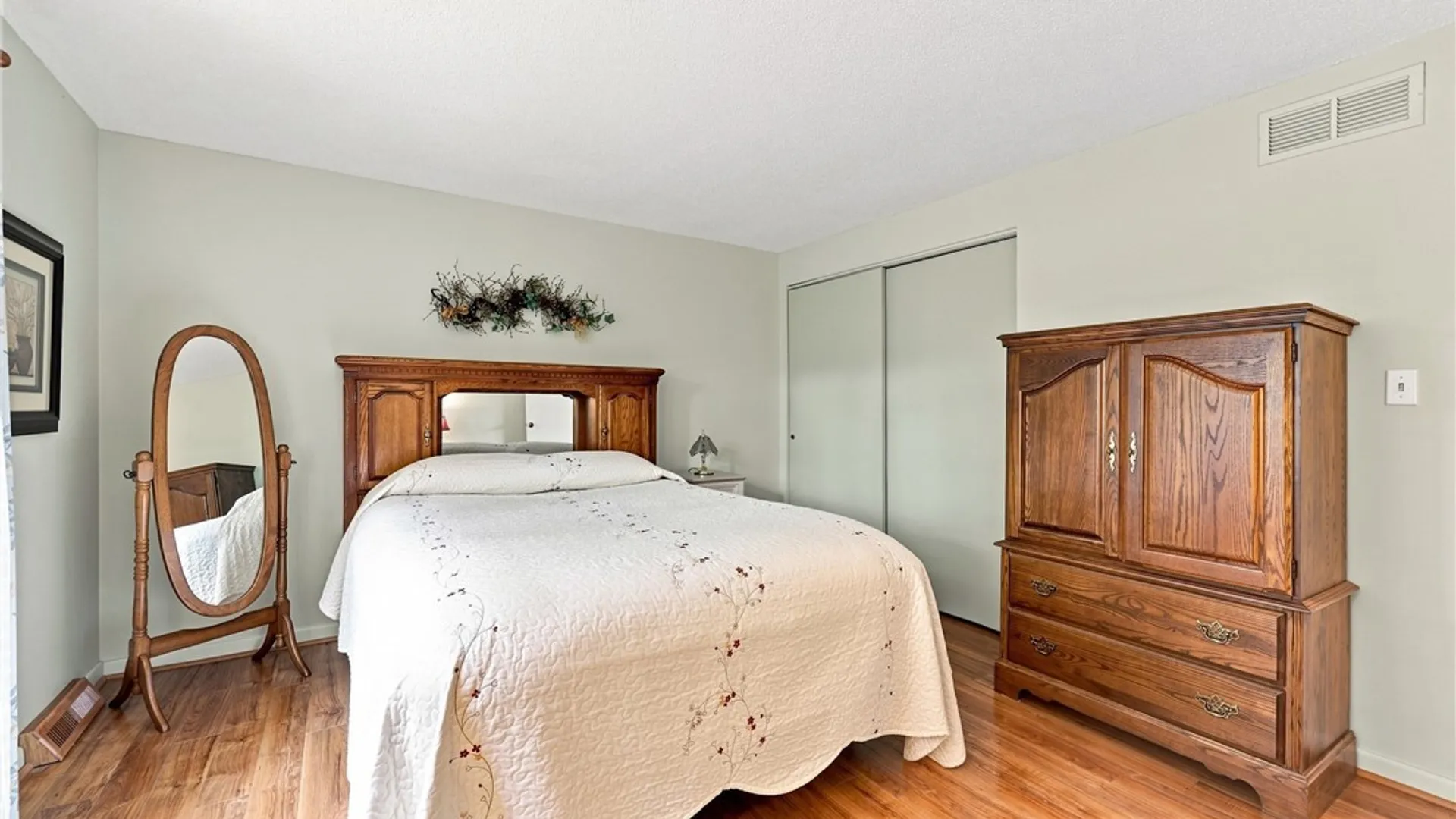 Property at 25 Stoneledge Court, Amherst, NY 14221 9