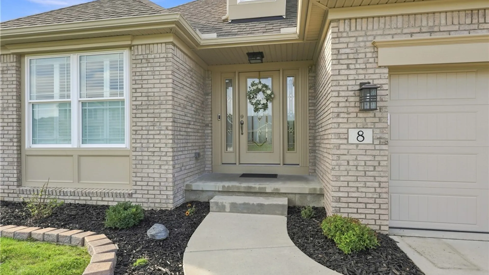 Property at 8 Samantha Court, West Seneca, NY 14224 4