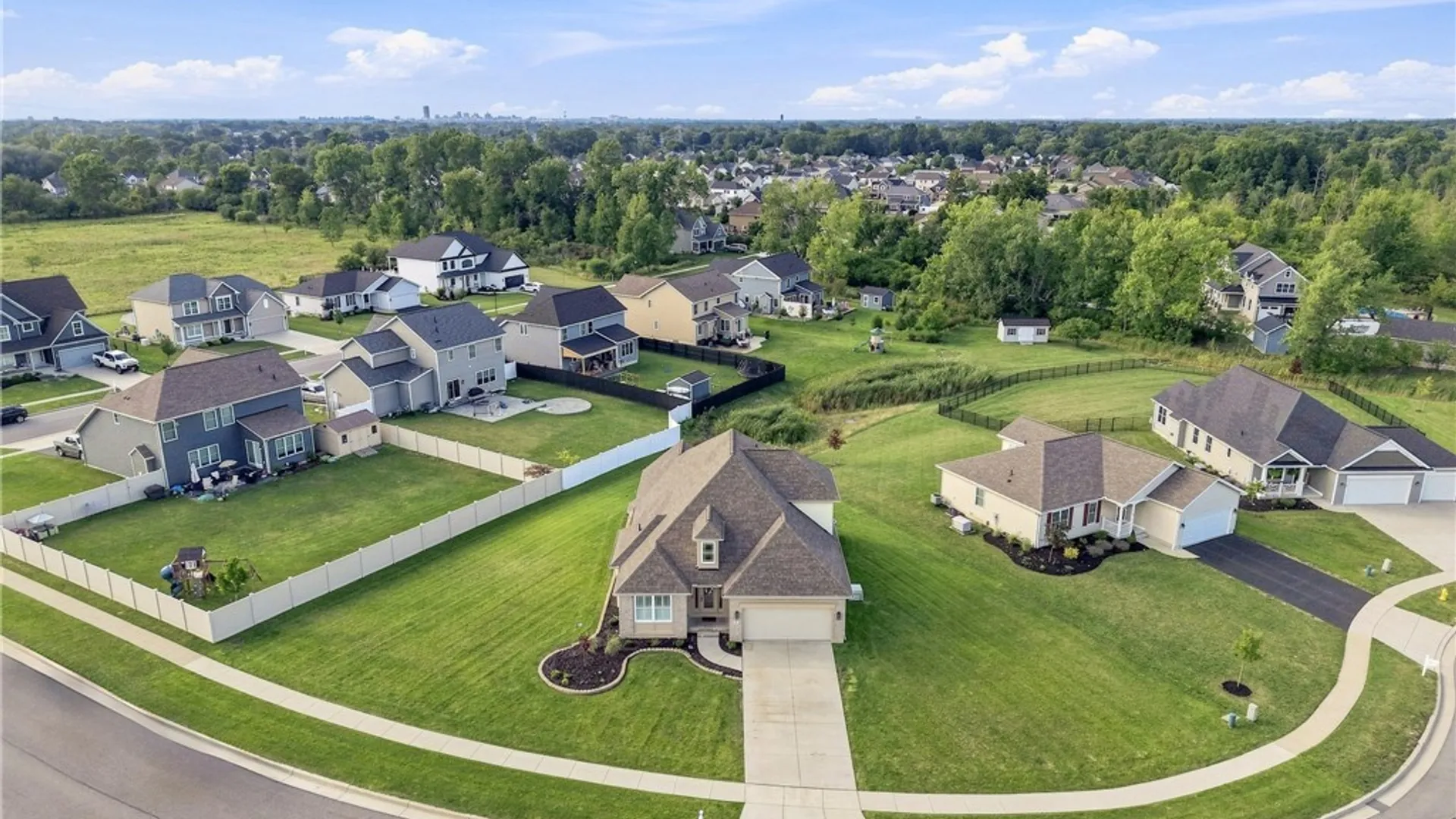 Property at 8 Samantha Court, West Seneca, NY 14224 42