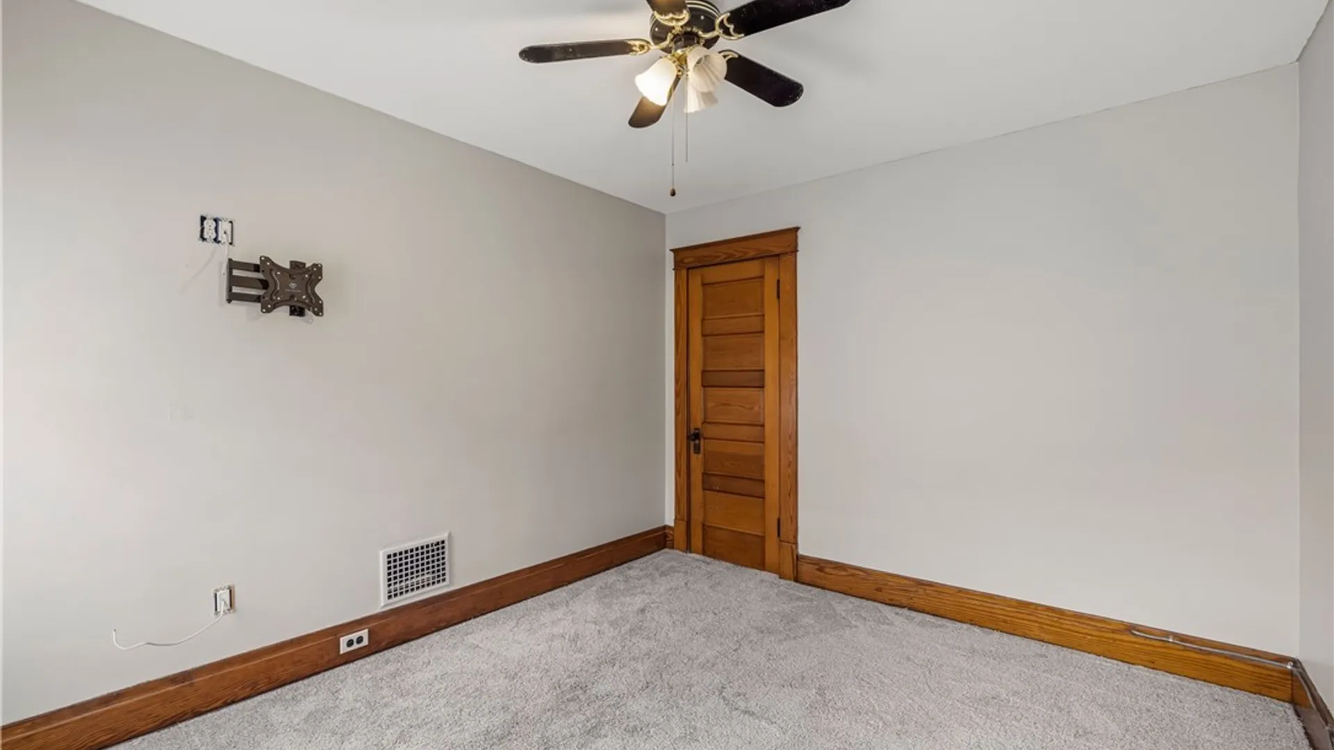 Property at 1217 Maple Avenue, Niagara Falls, NY 14305 16