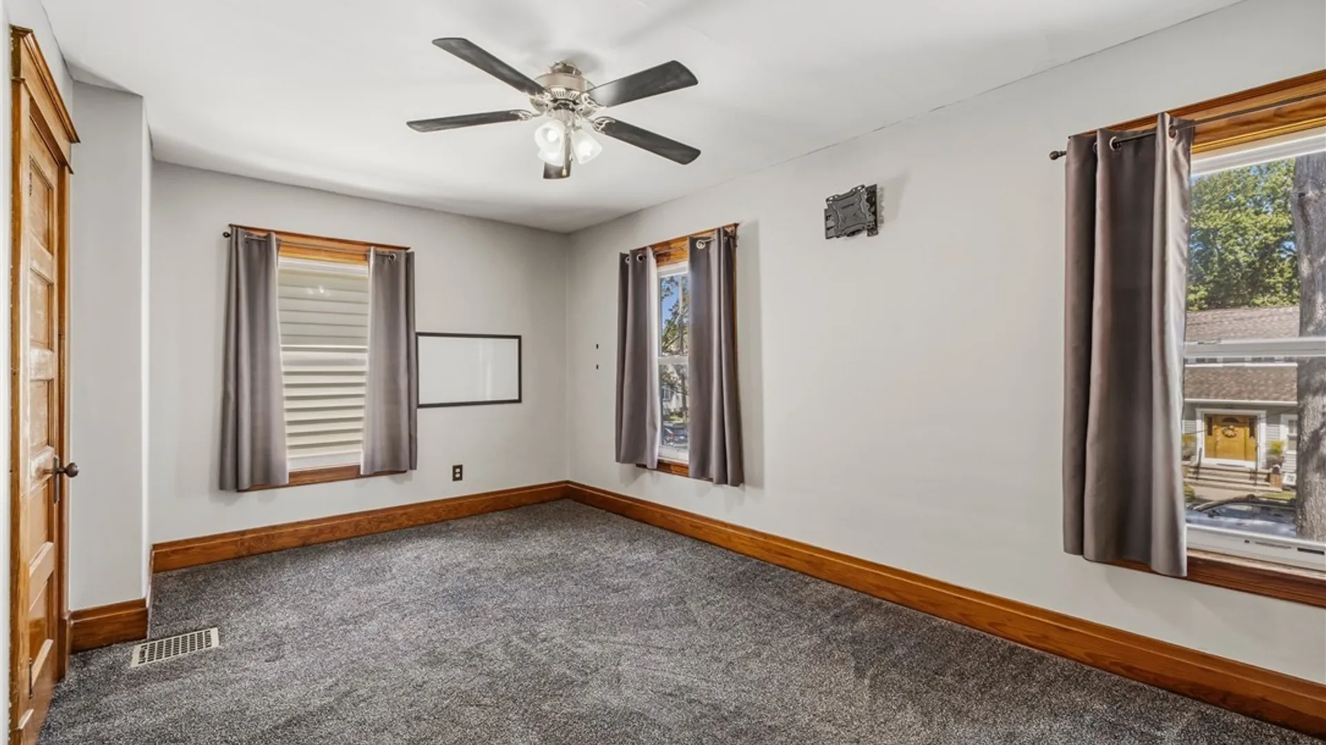 Property at 1217 Maple Avenue, Niagara Falls, NY 14305 17