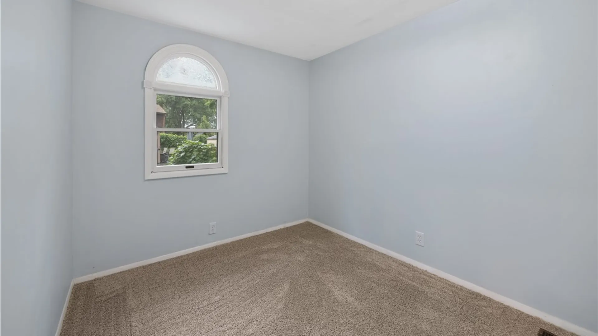 Property at 41 Grover Street, DeWitt, NY 13057 21