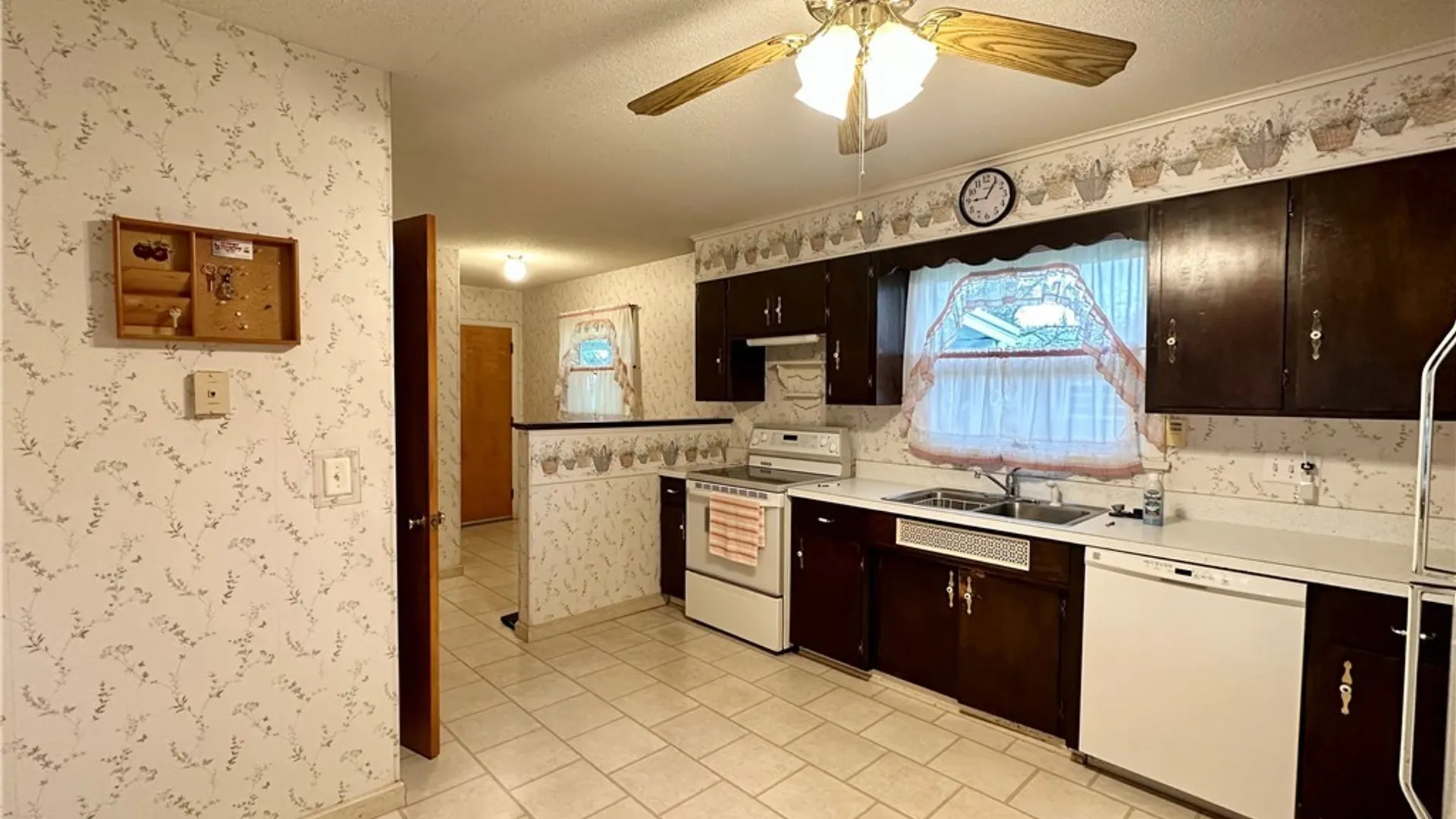 Property at 54 Delevan Avenue, Jamestown, NY 14701 8