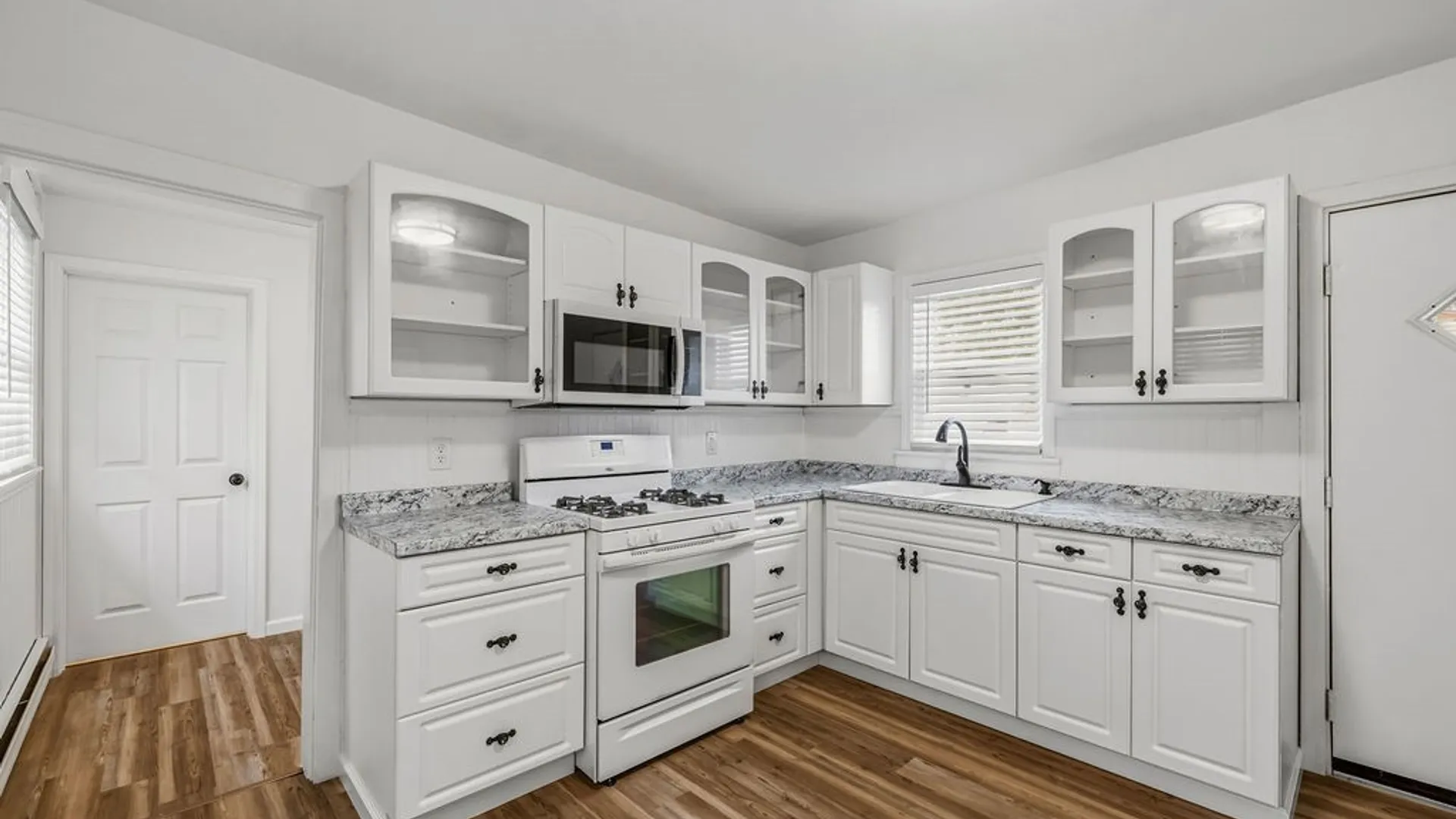Property at 711 S Ogden Street, Buffalo, NY 14206 6