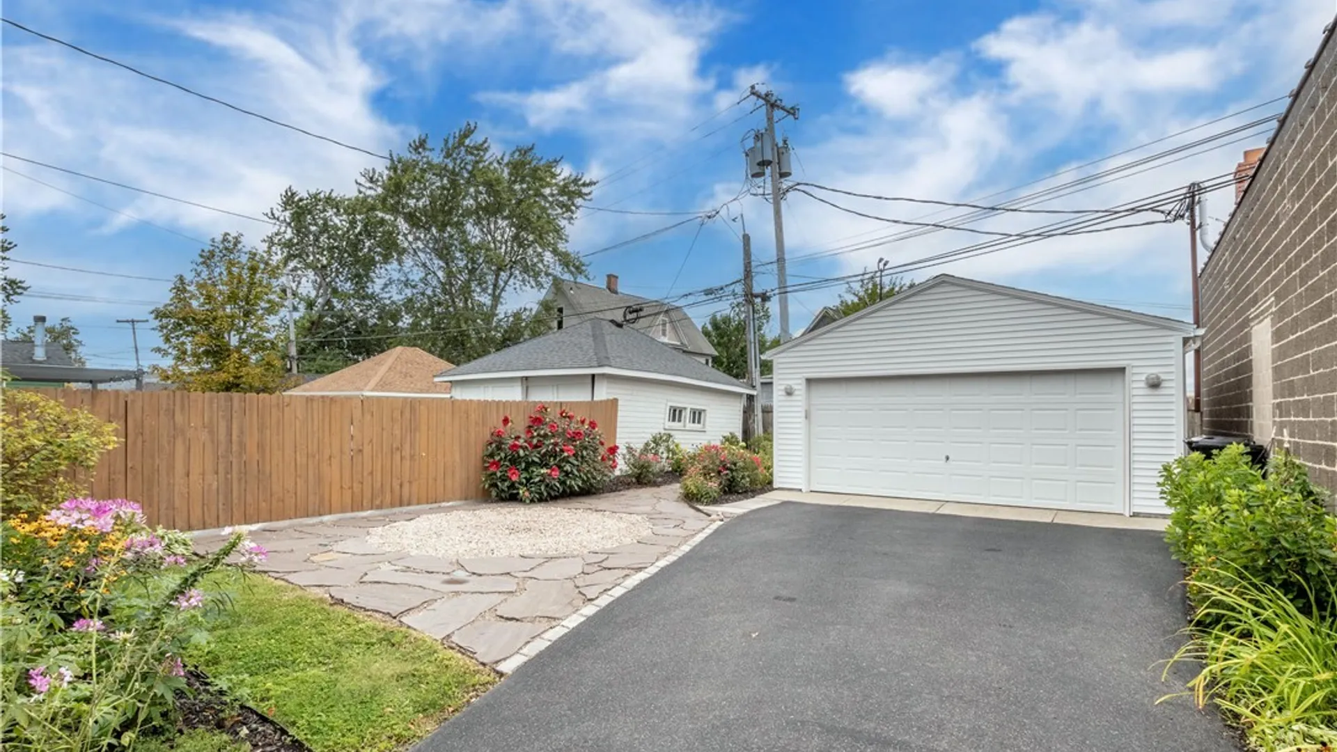 Property at 17 Westgate Road, Tonawanda, NY 14217 4