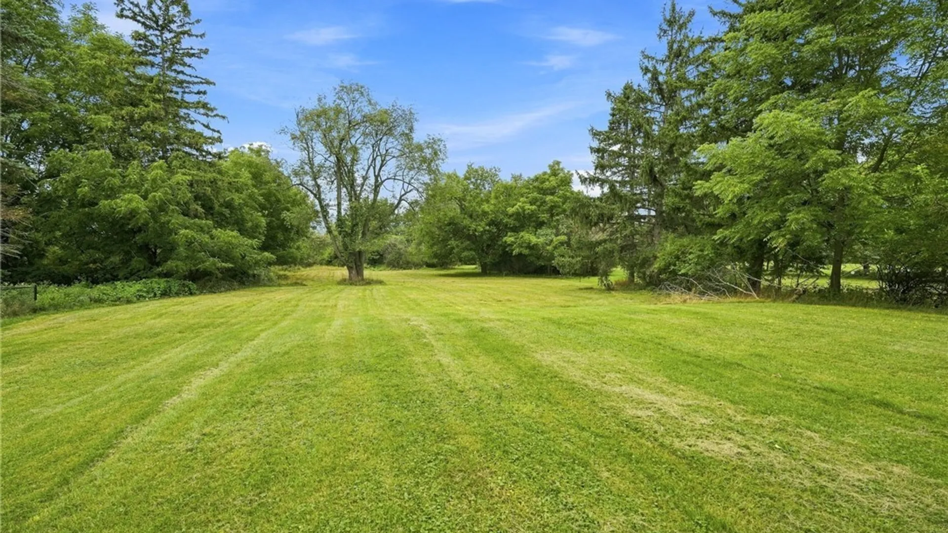 Property at 100 Brompton Road, Amherst, NY 14221 5