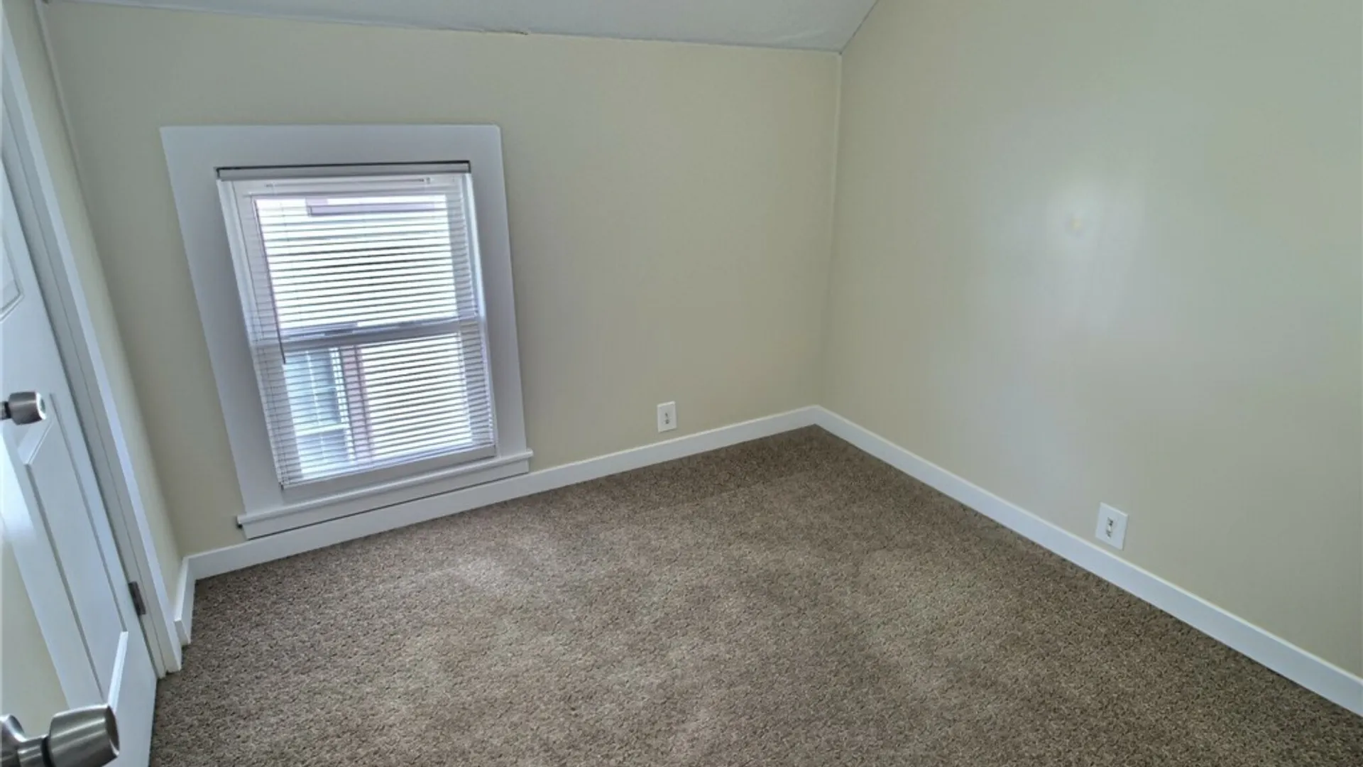 Property at 14 Utica Place, Rochester, NY 14608 11