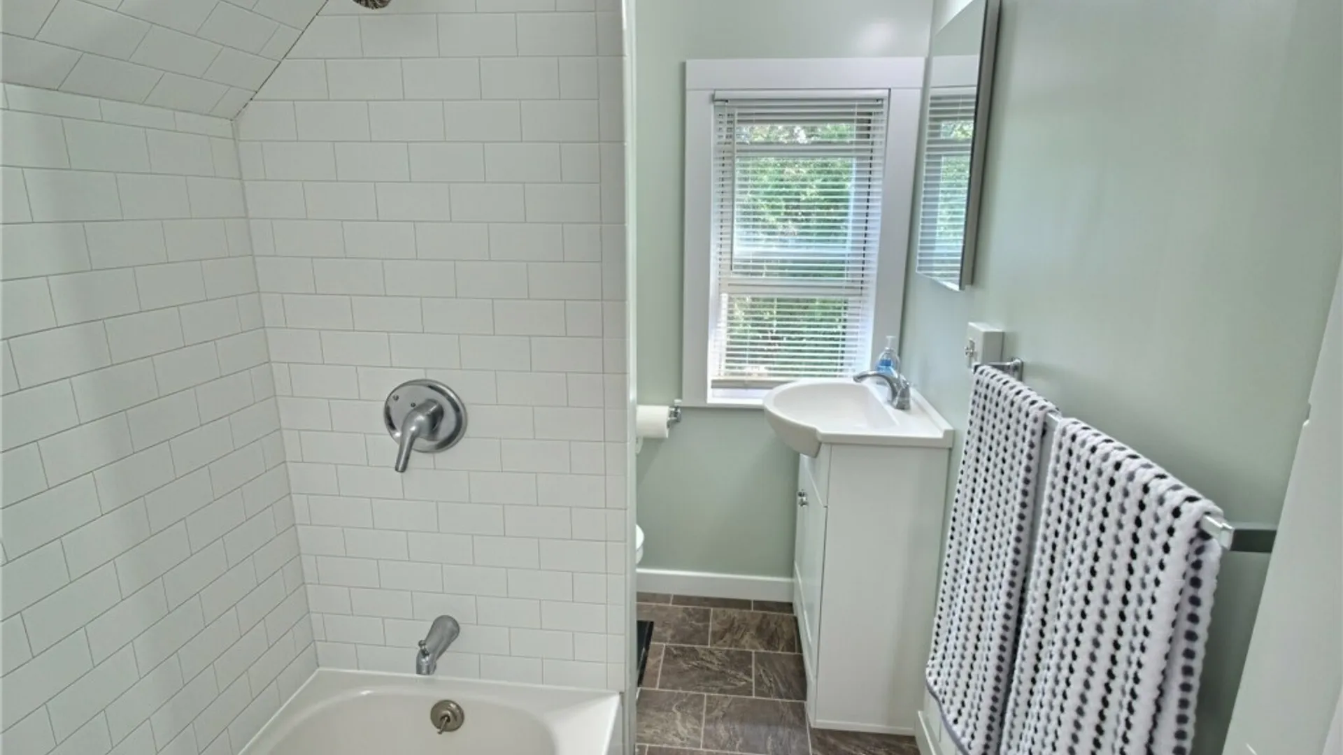 Property at 14 Utica Place, Rochester, NY 14608 15