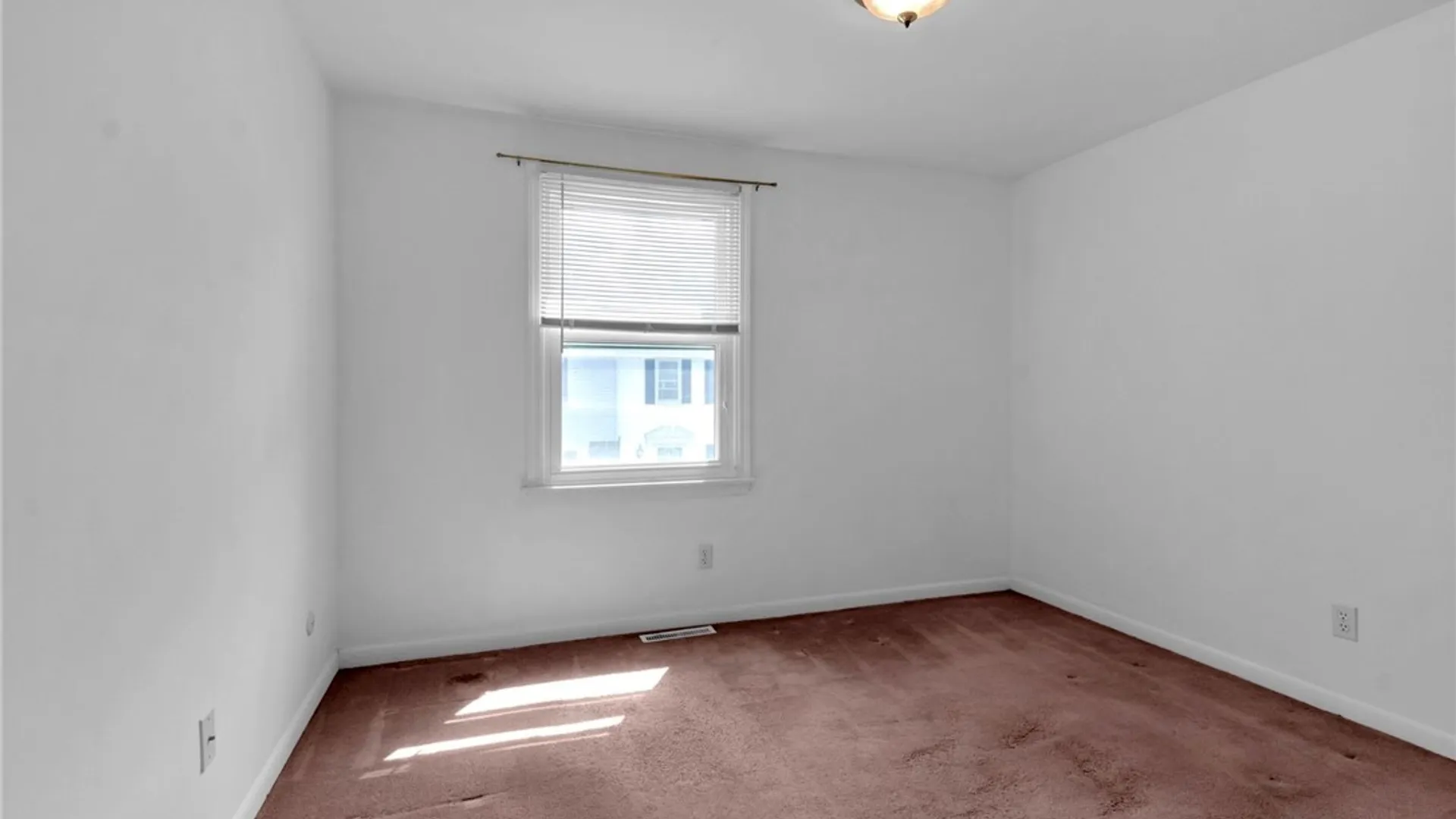 Property at 129 Sundridge Drive, Amherst, NY 14228 32