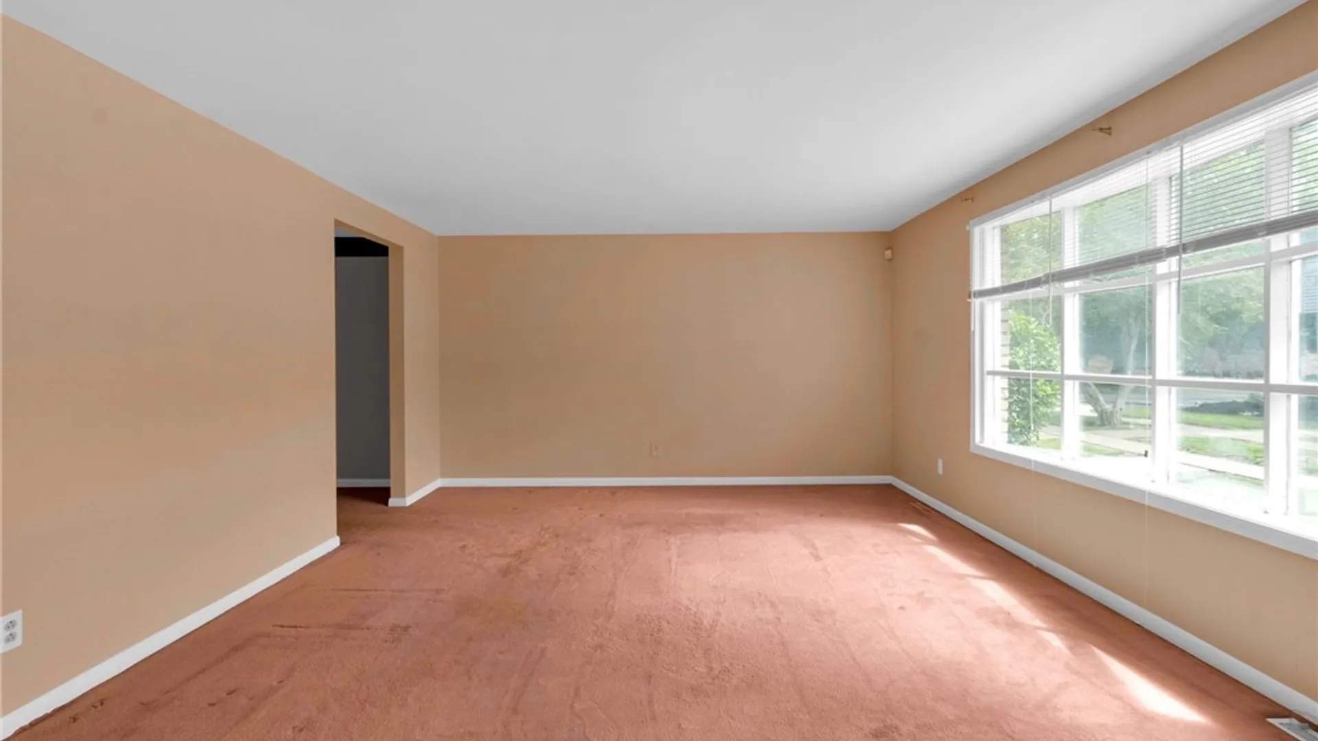 Property at 129 Sundridge Drive, Amherst, NY 14228 8