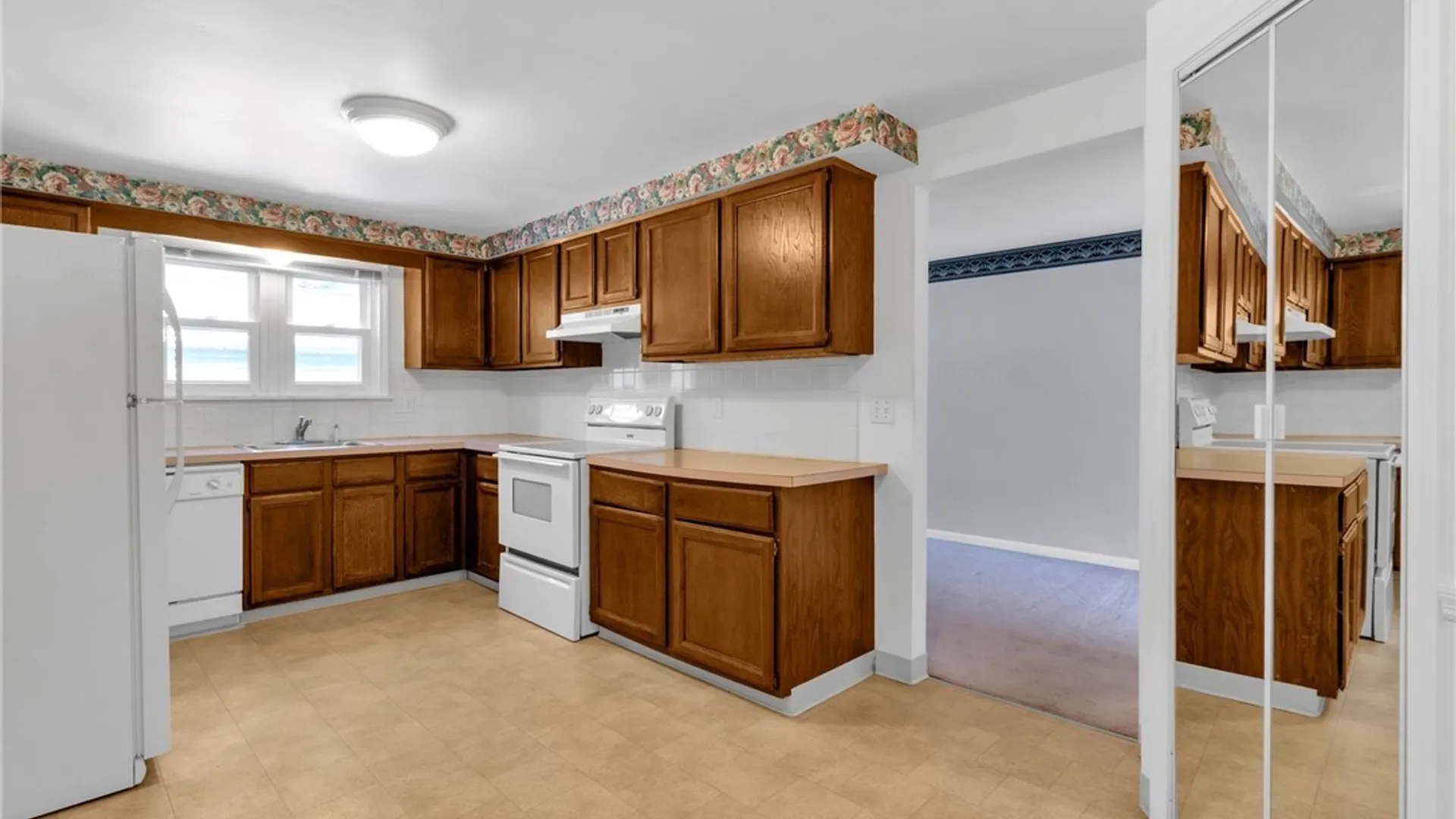 Property at 129 Sundridge Drive, Amherst, NY 14228 14