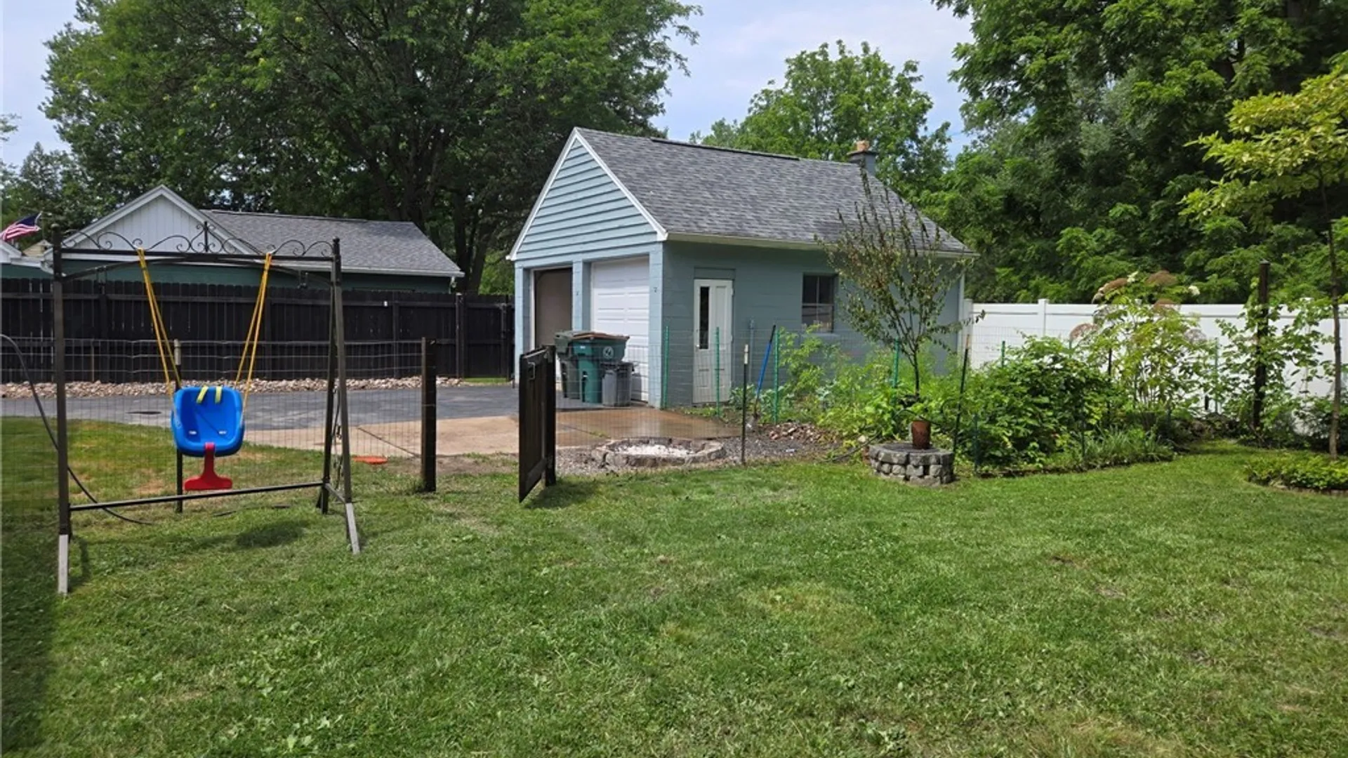 Property at 1340 Parkview Drive, North Tonawanda, NY 14120 5
