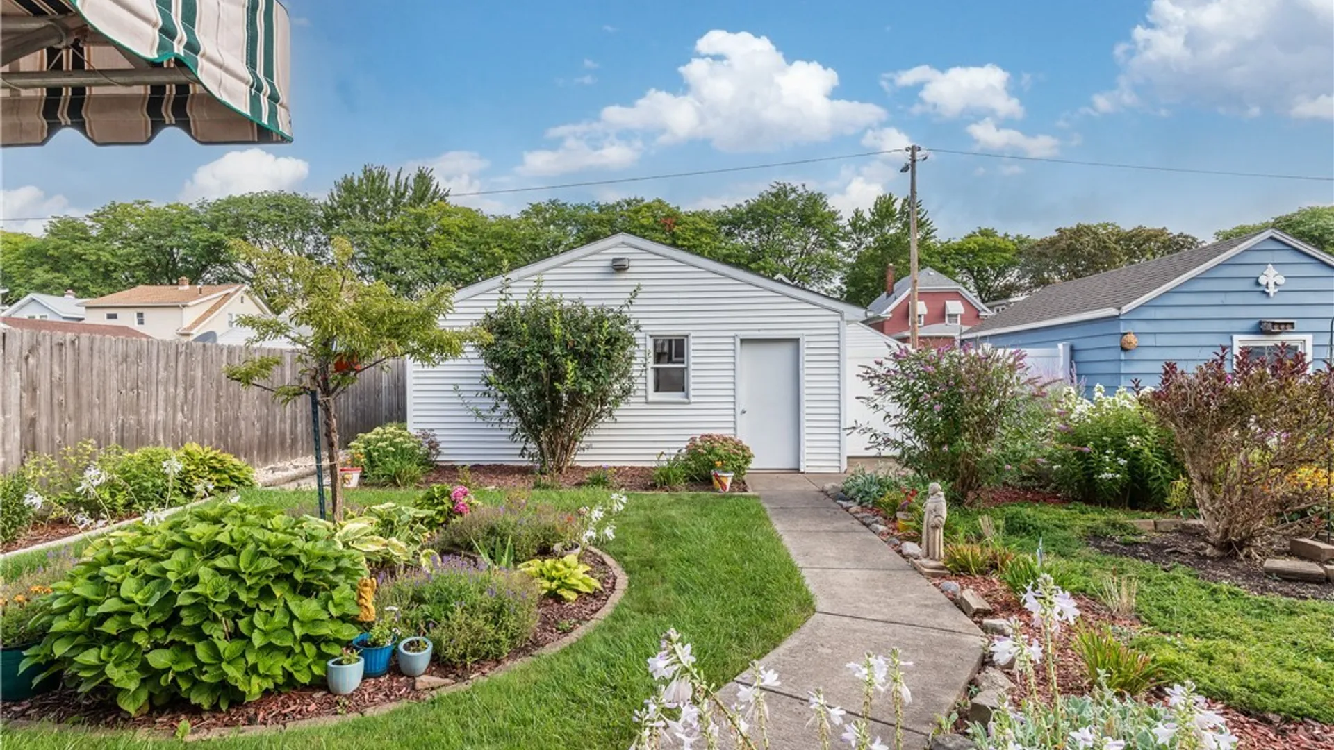 Property at 2462 Willow Avenue, Niagara Falls, NY 14305 6