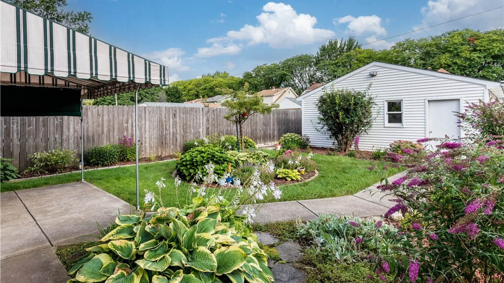 Property at 2462 Willow Avenue, Niagara Falls, NY 14305 8