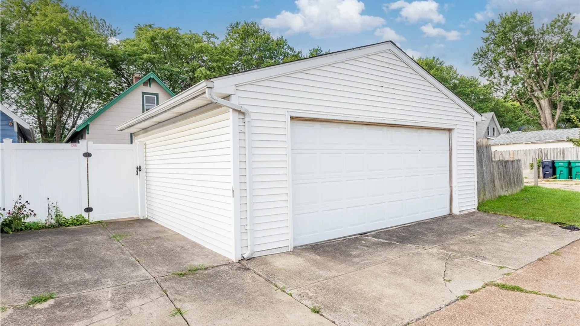 Property at 2462 Willow Avenue, Niagara Falls, NY 14305 9
