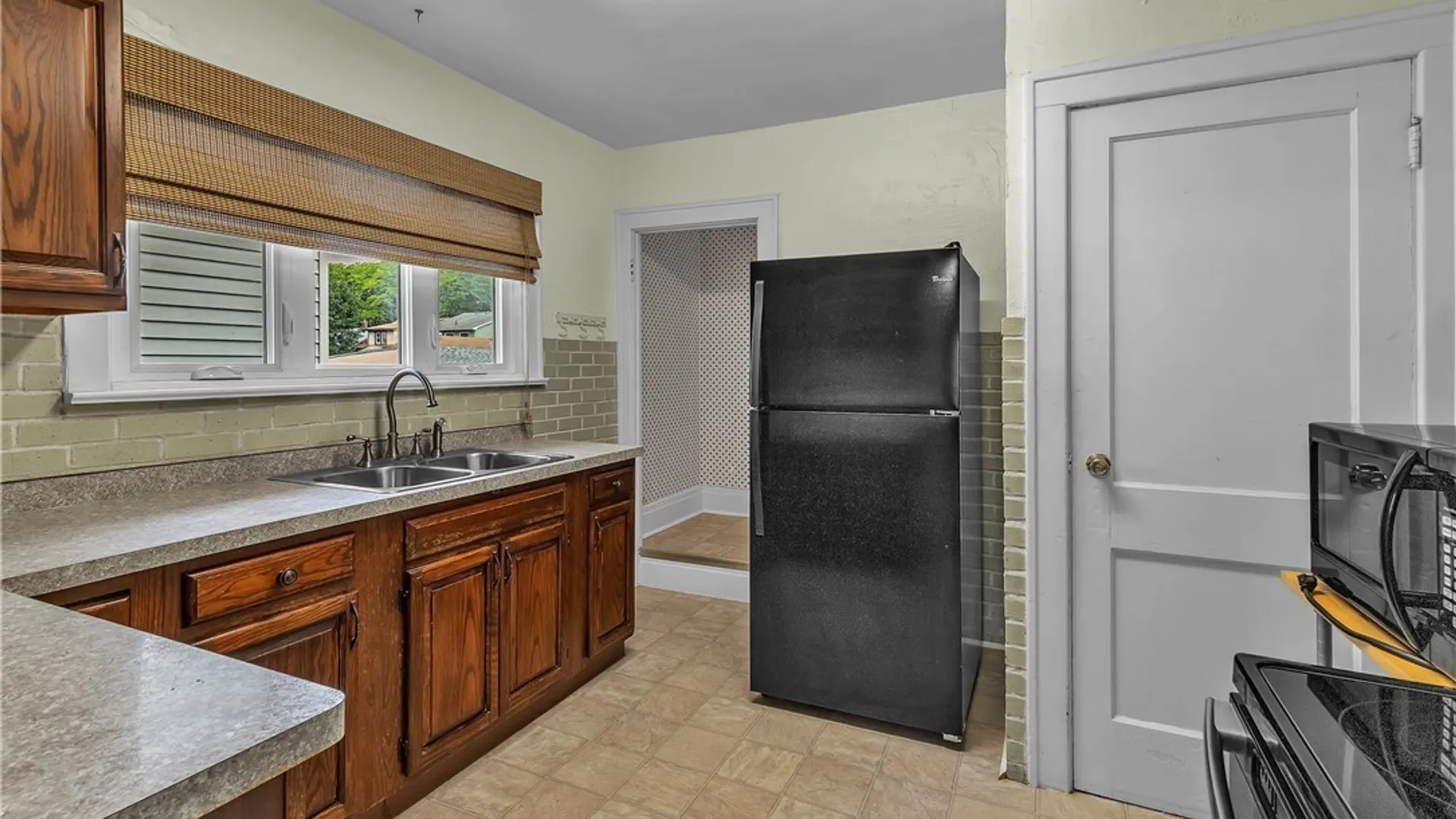Property at 2462 Willow Avenue, Niagara Falls, NY 14305 20
