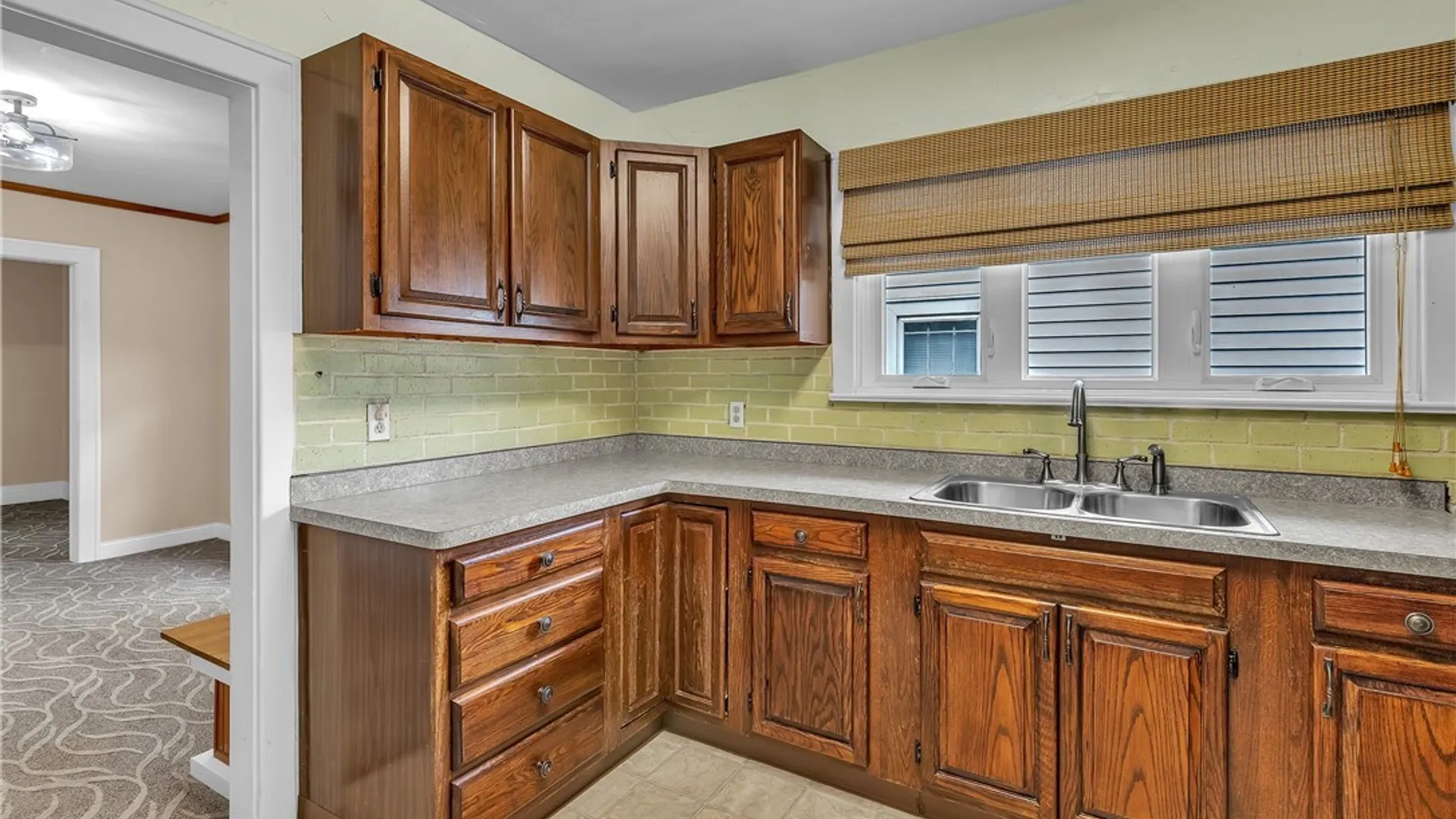 Property at 2462 Willow Avenue, Niagara Falls, NY 14305 22