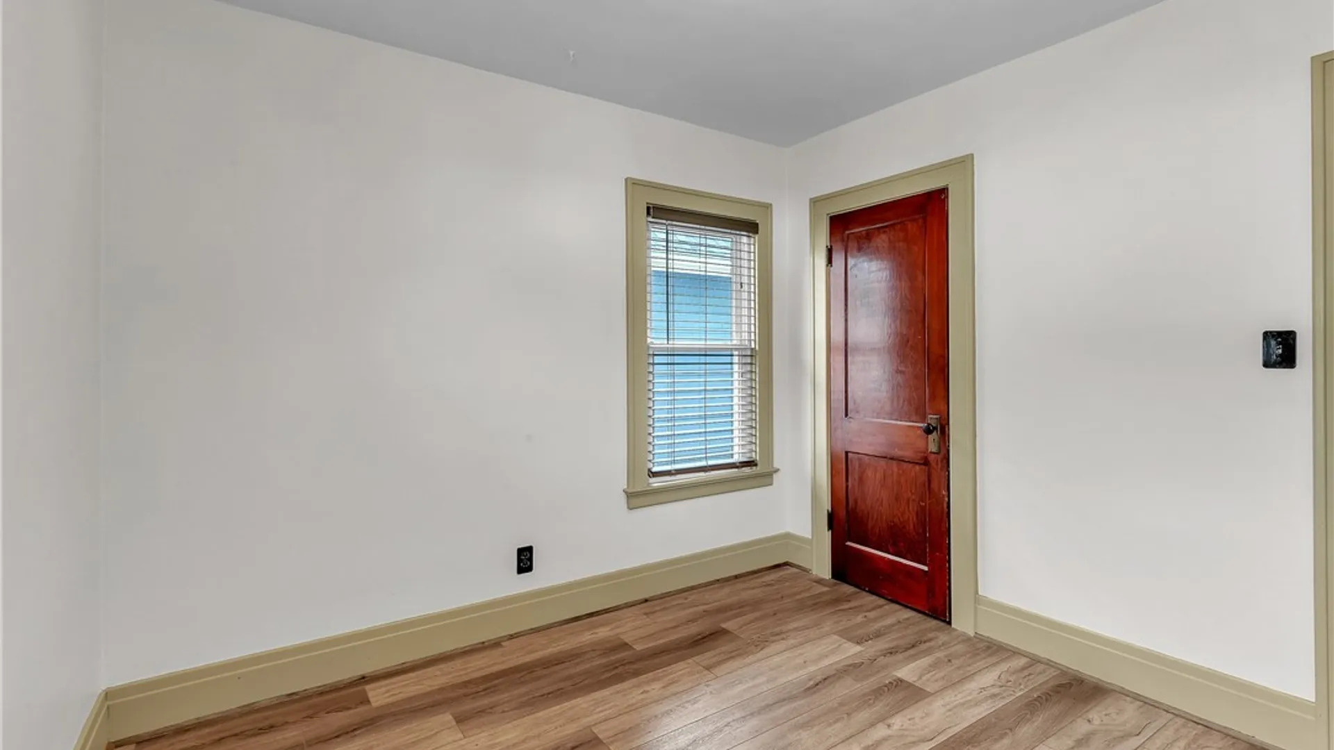 Property at 2462 Willow Avenue, Niagara Falls, NY 14305 32