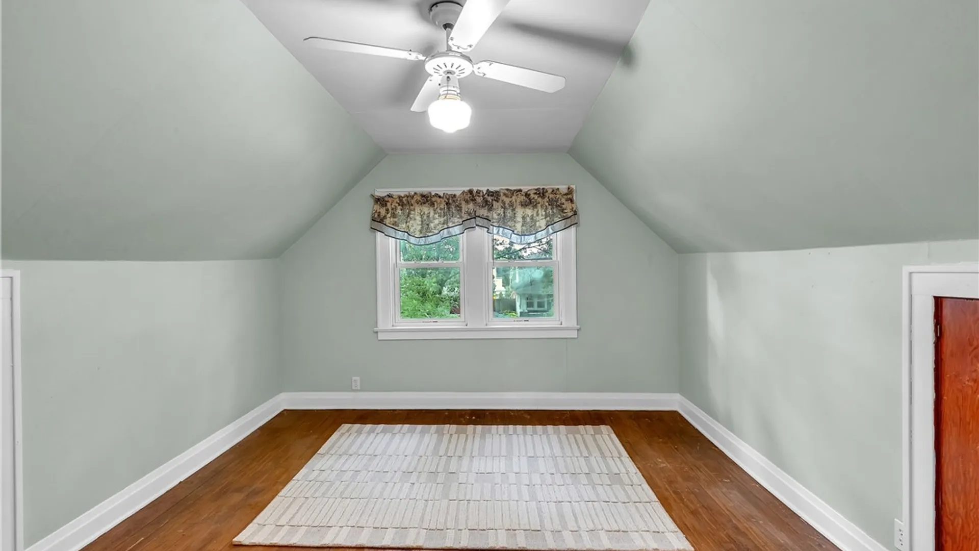 Property at 2462 Willow Avenue, Niagara Falls, NY 14305 37