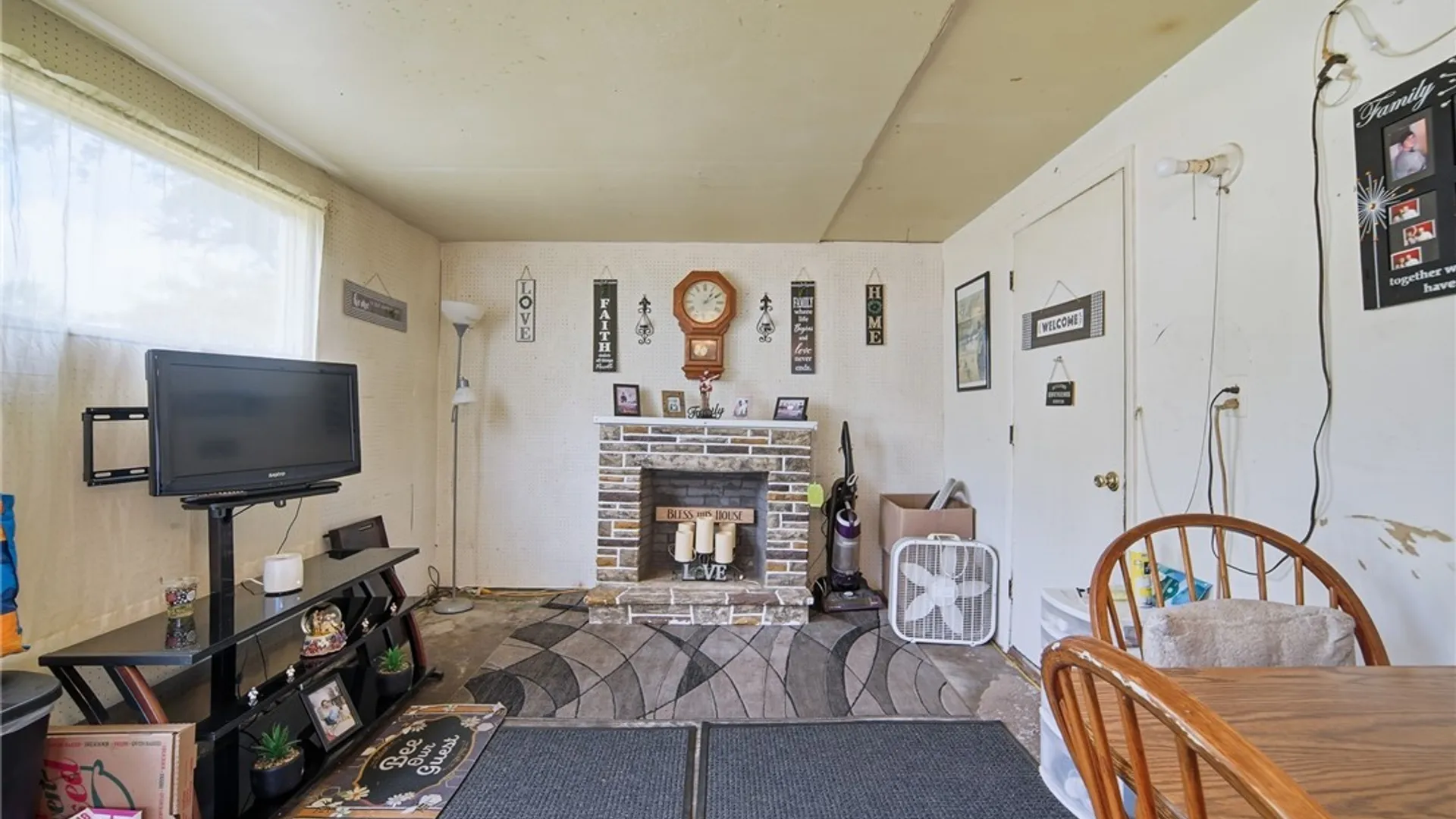 Property at 16 Huckleberry Lane, Clay, NY 13090 30
